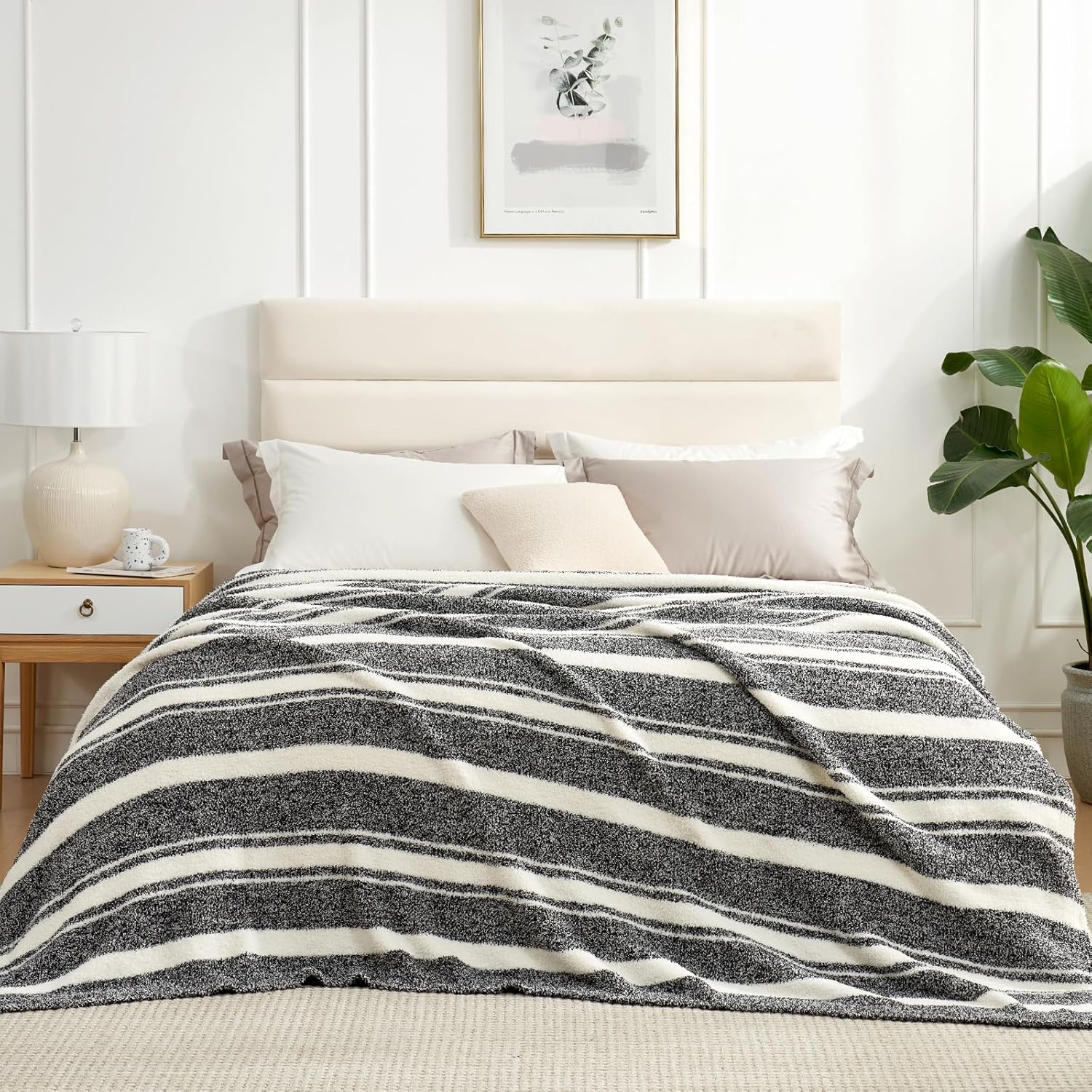 Snuggle Sac Queen Size Bed Blanket Stripe Black Review