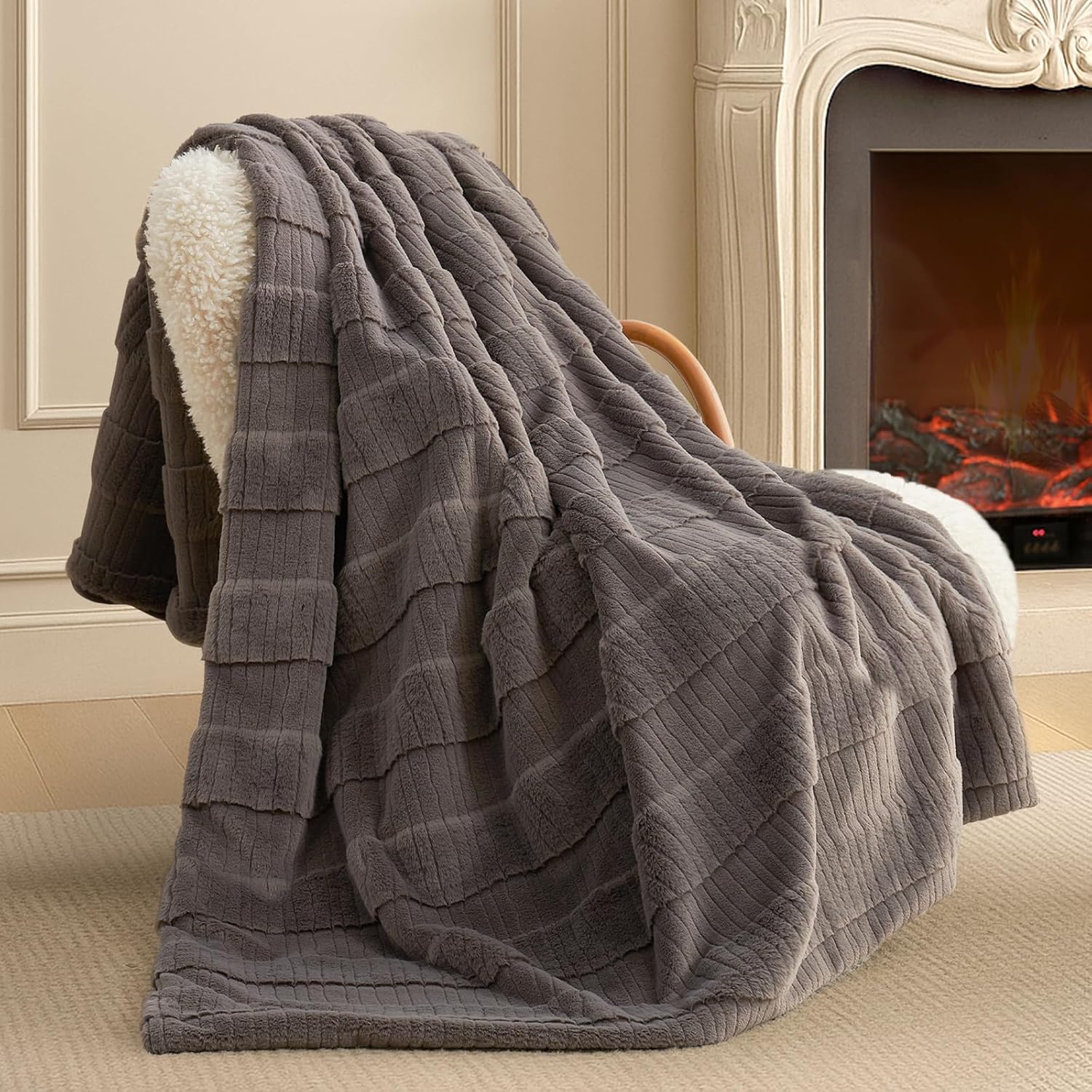 Luxury Striped Faux Fur Throw Blanket for Cozy Comfort