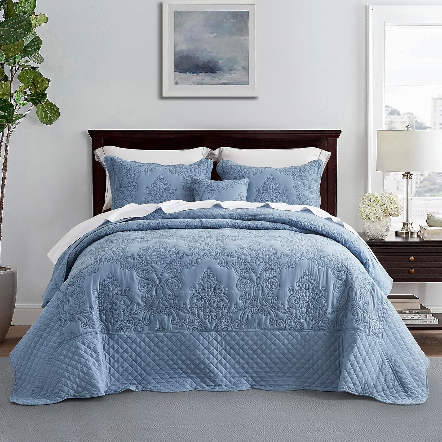 CHIXIN Oversized King Bedspread - Extra Wide Lightweight Bedding