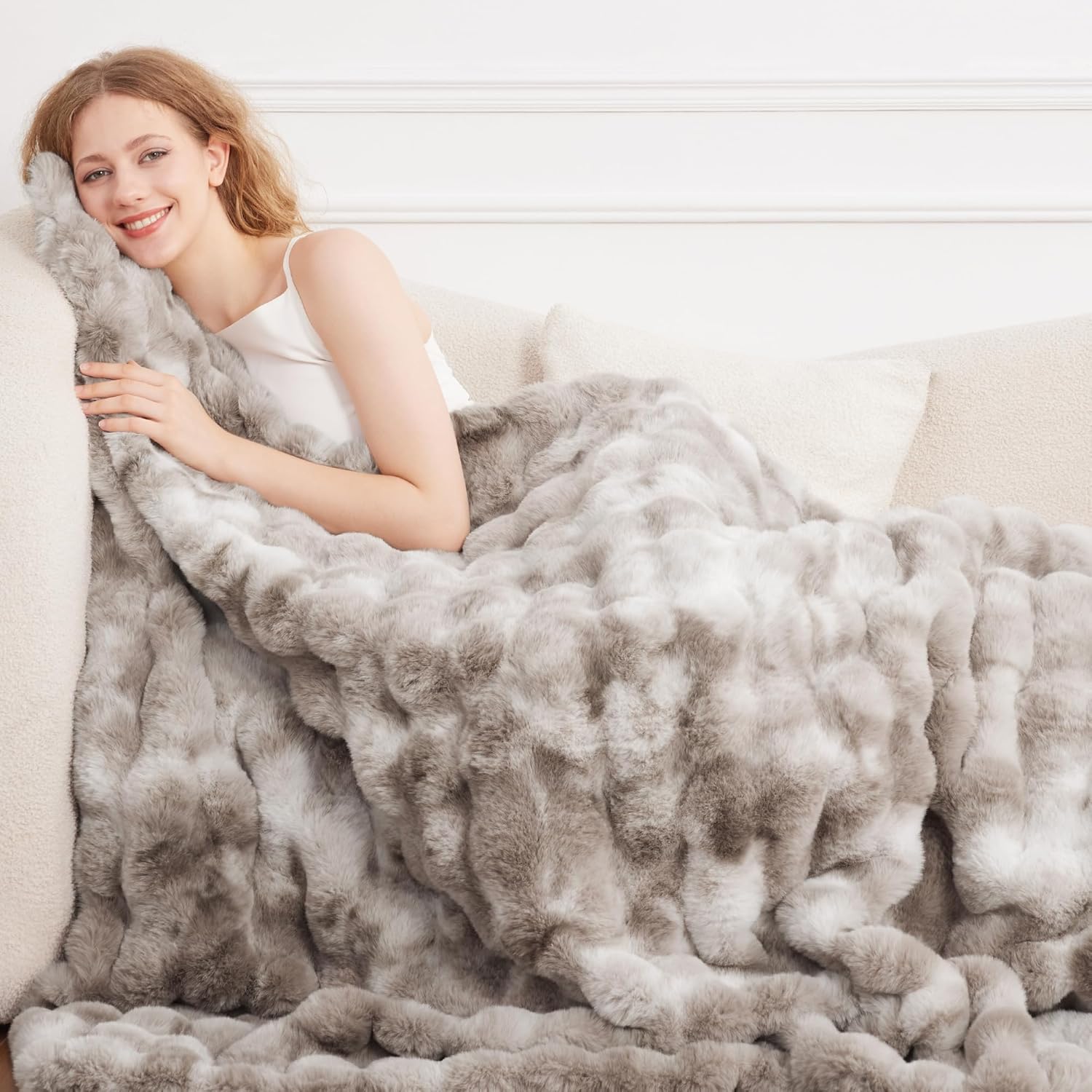 Faux Rabbit Fur Throw Blanket - Soft Fluffy Cozy Decor