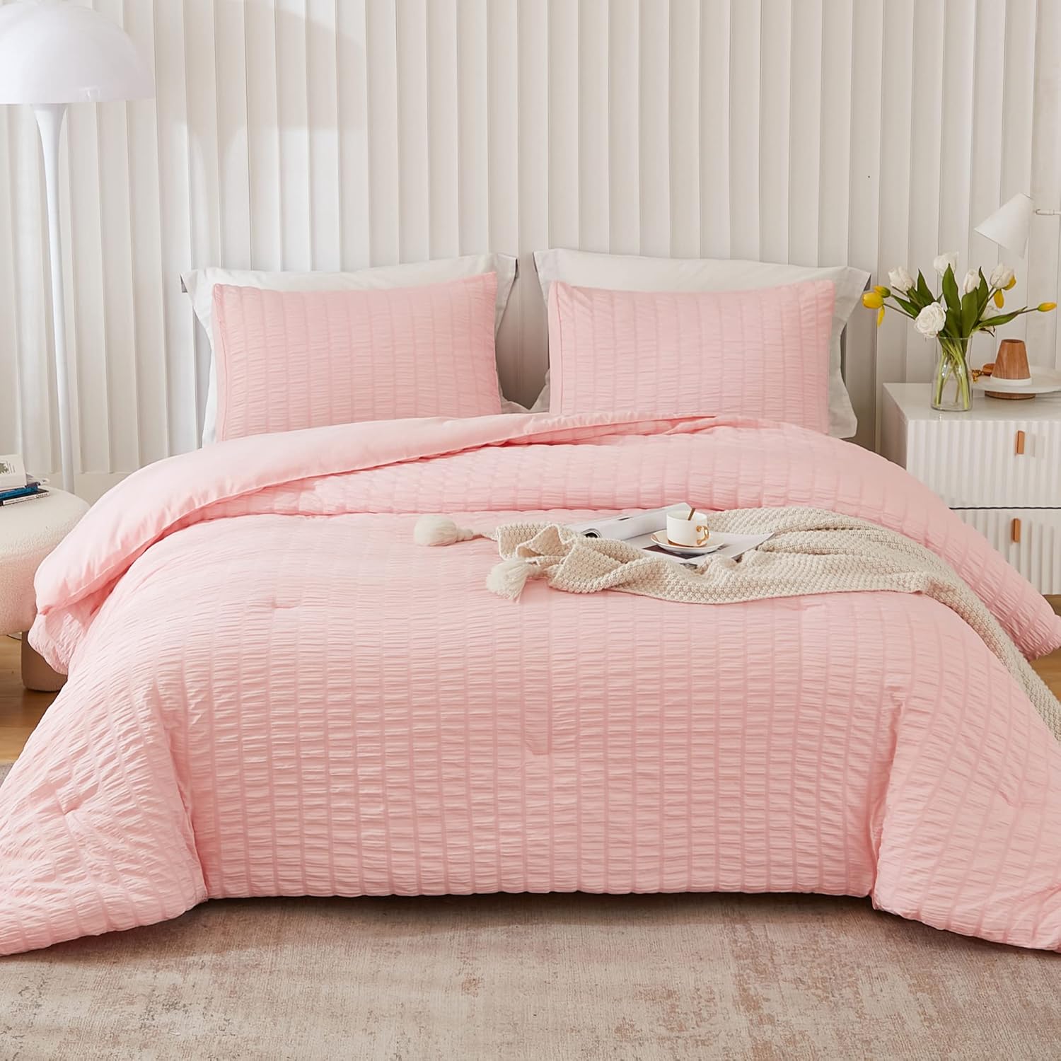 AveLom Blush Pink Seersucker California King Comforter Set Review