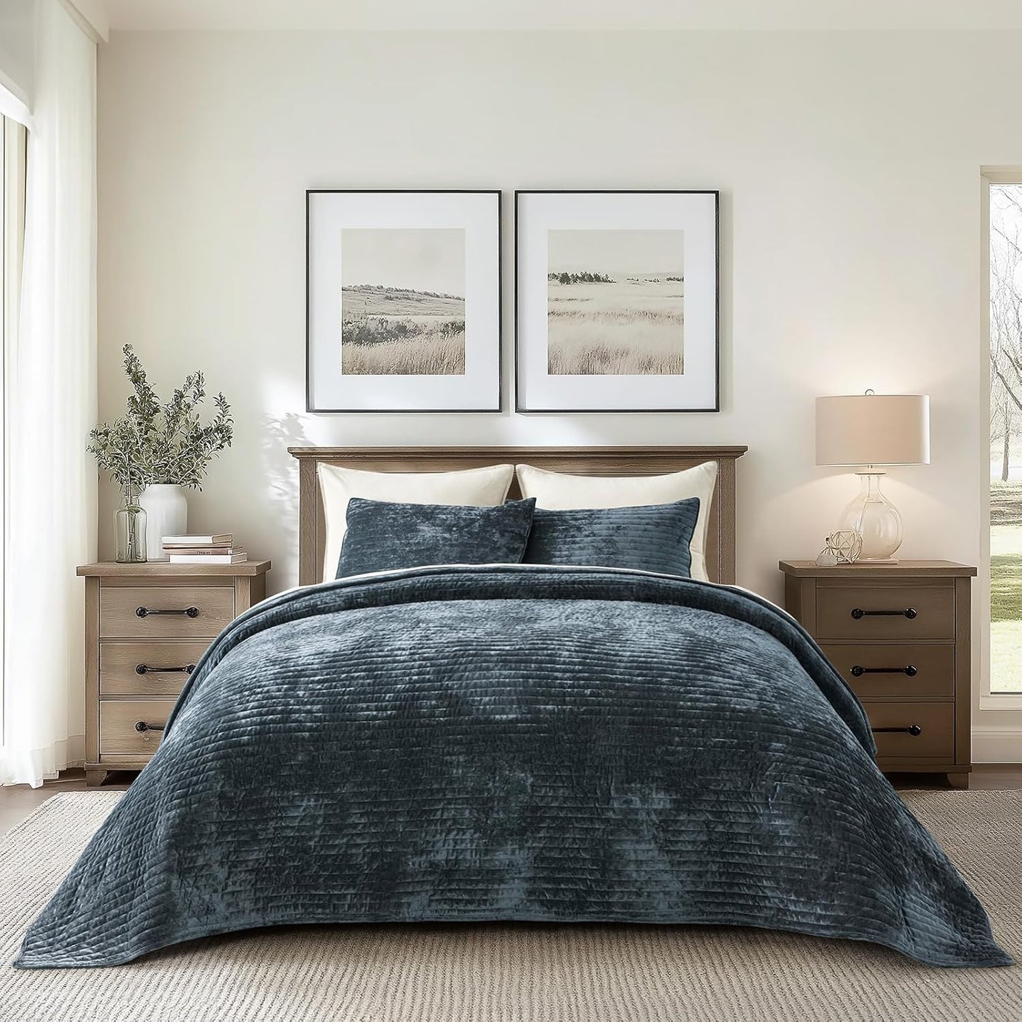 Luxurious Velvet Quilt Set King Size for All Season Comfort