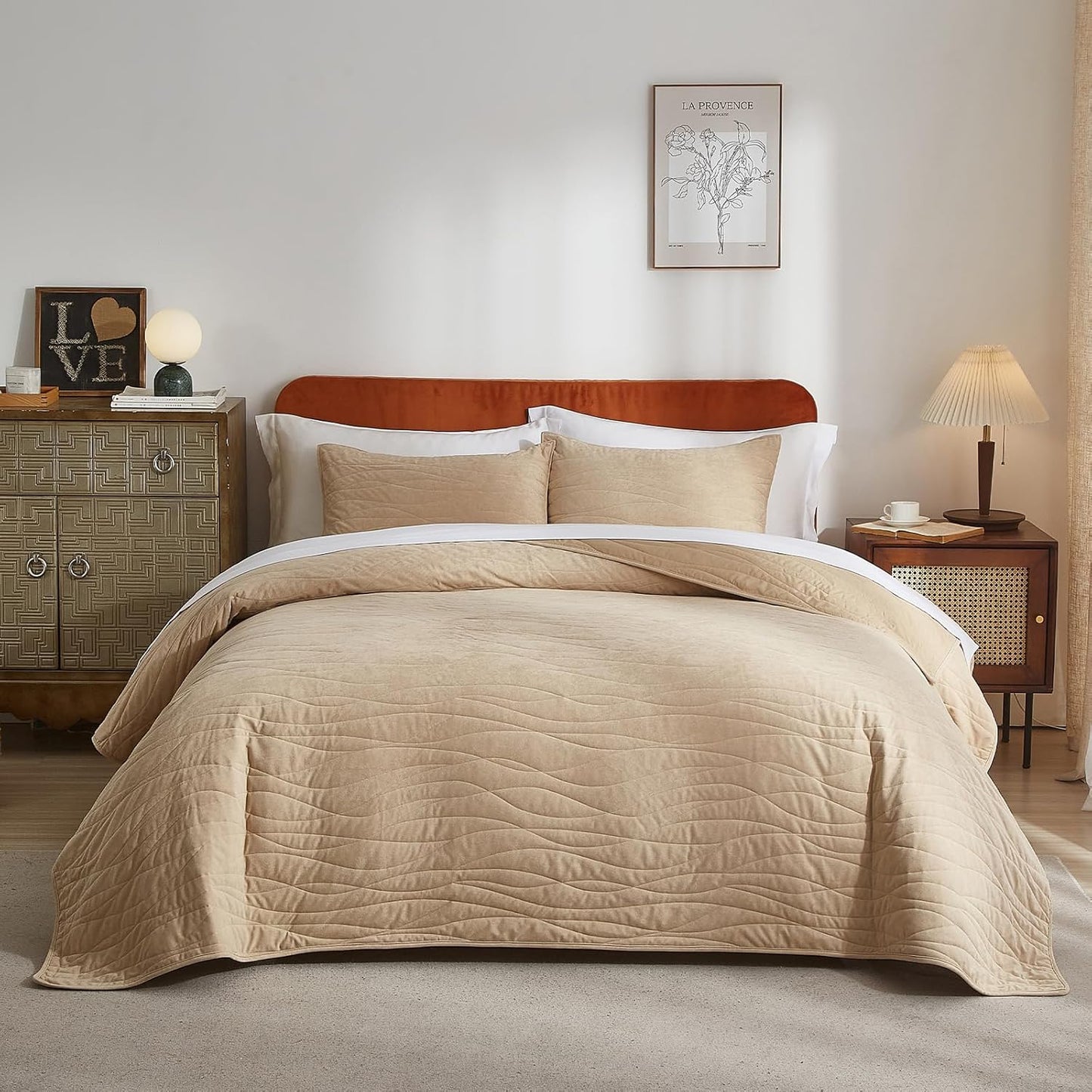 Ultra Soft Velvet Quilt Bedspread Set for Luxurious Comfort