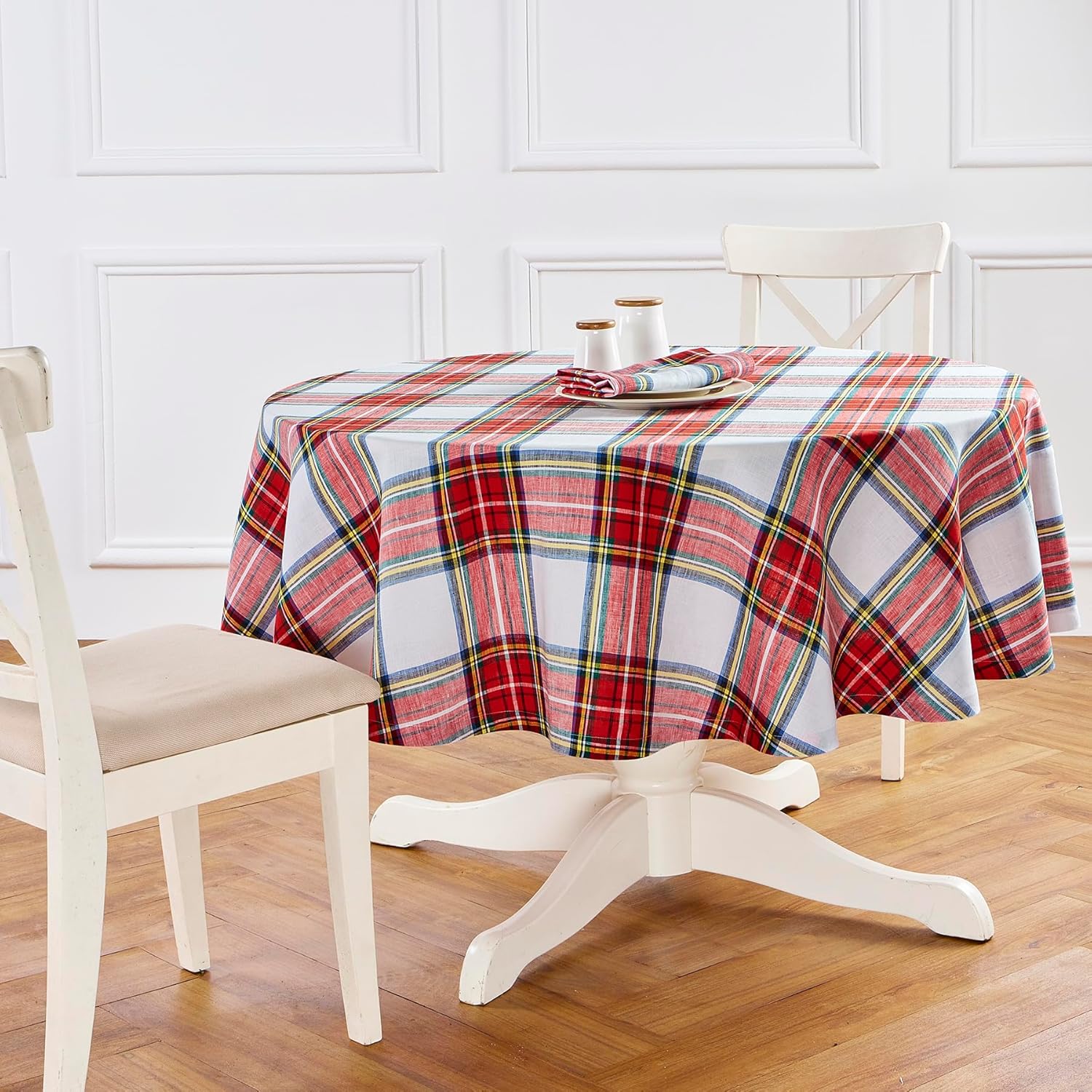 Solino Home Plaid Round Tablecloth 70 Inch for Stylish Dining