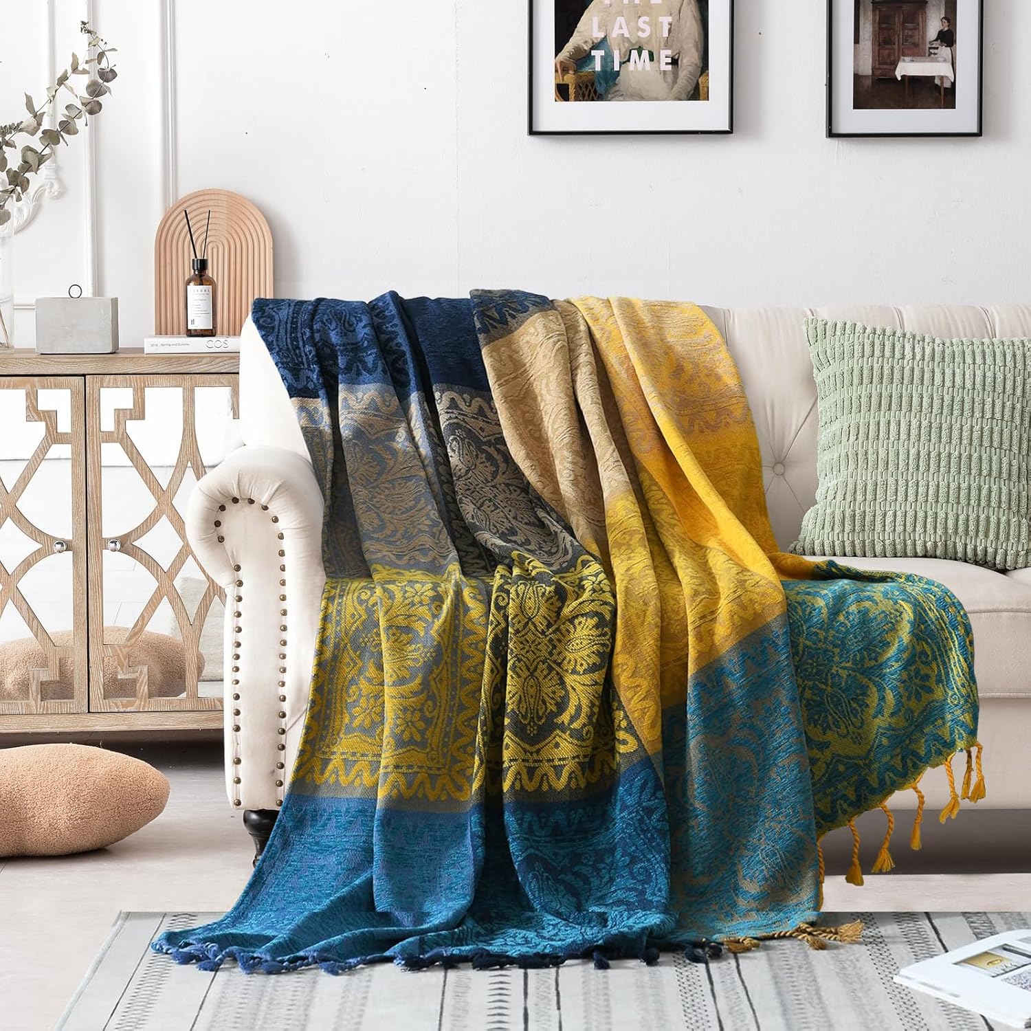 Bohemian Throw Blanket for Couch with Colorful Chenille Tassels