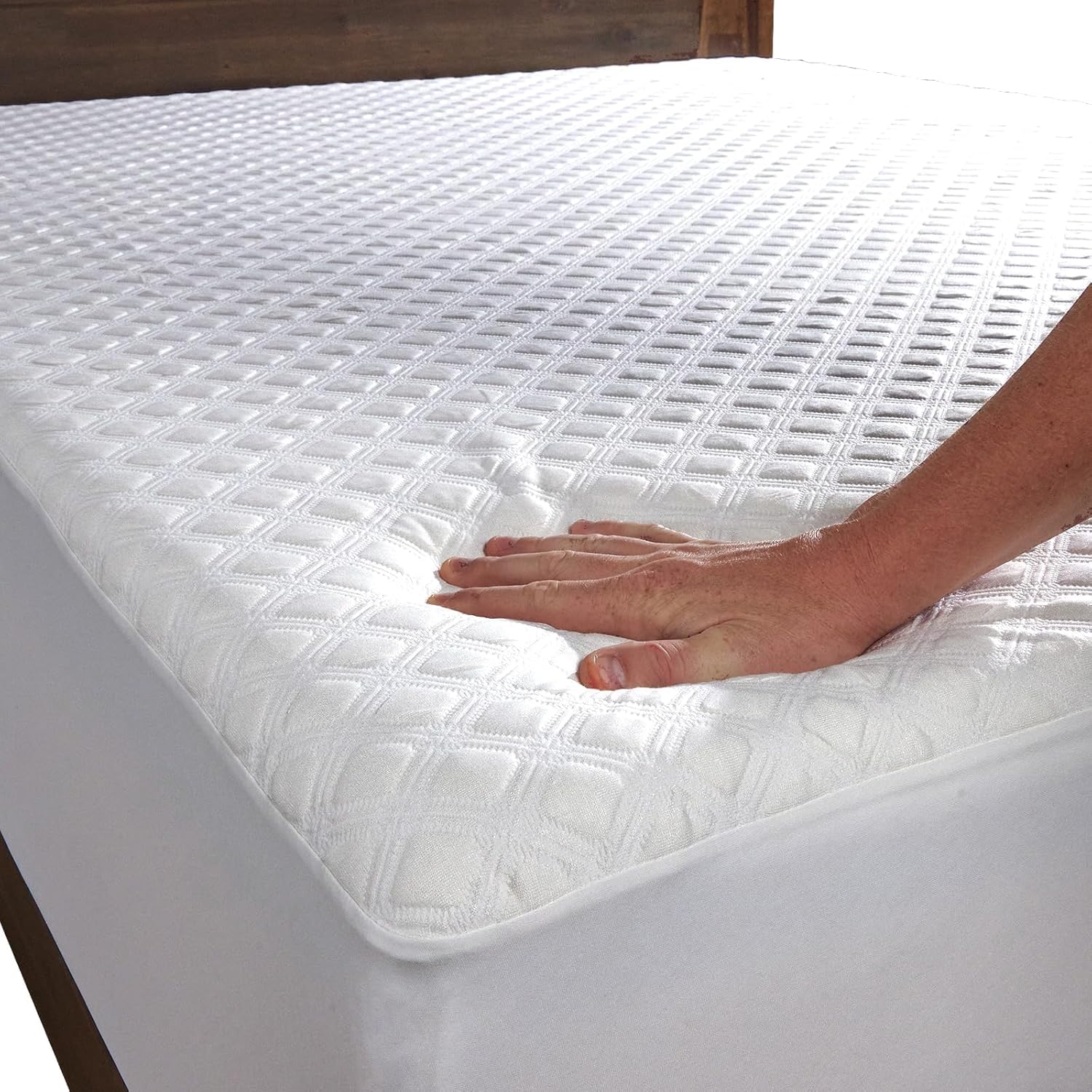 SafeRest Sleepure Waterproof Mattress Protector for Queen Beds