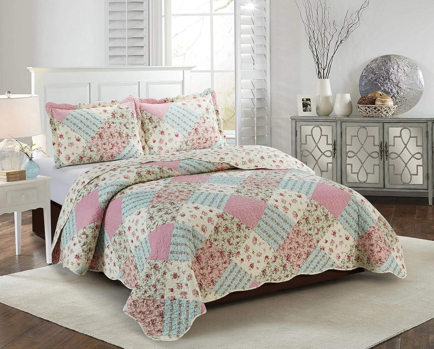 Brilliant Sunshine Pink and Green Rose Patchwork Quilt Set Review