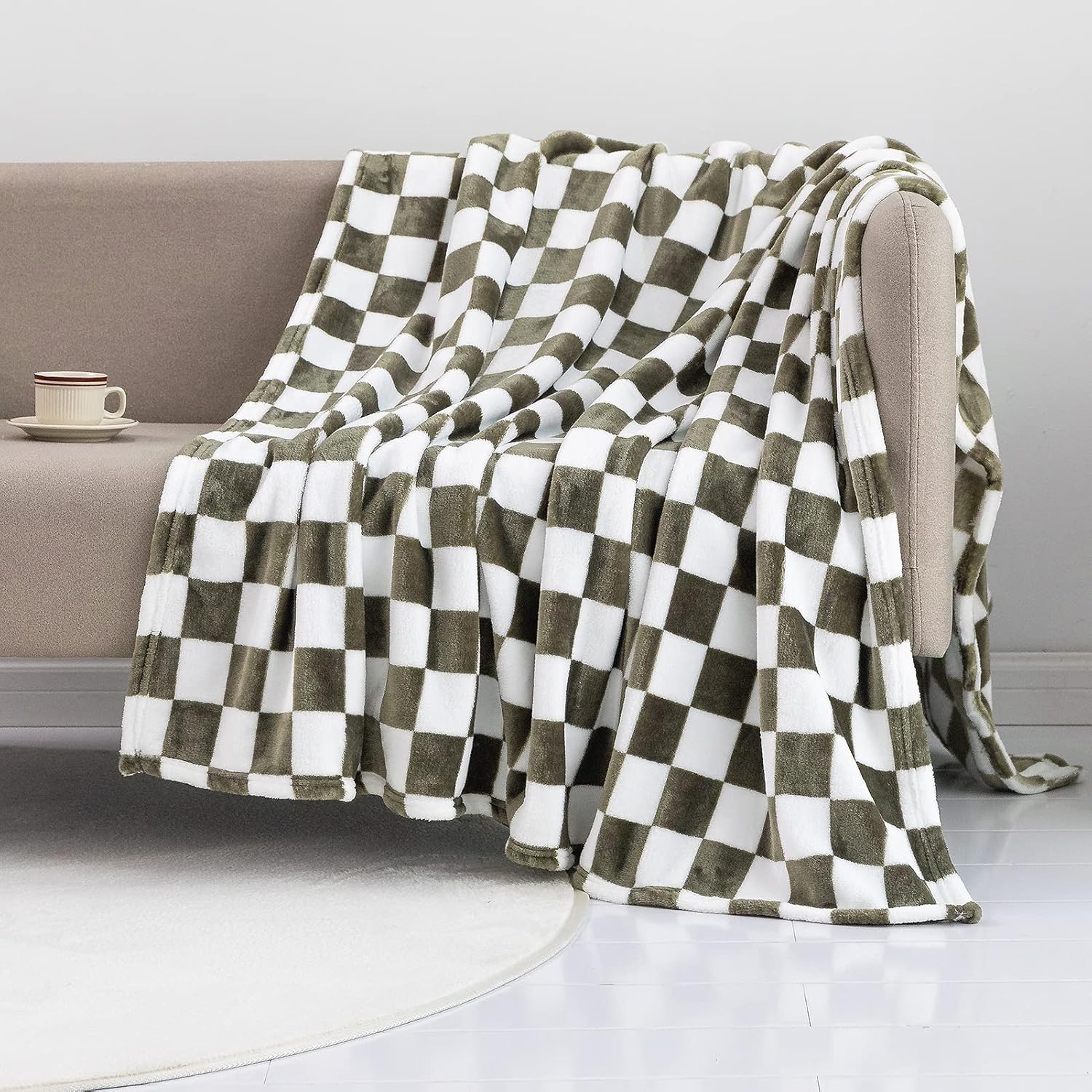 LOMAO Throw Blanket Soft Flannel Checkerboard Grid Pattern