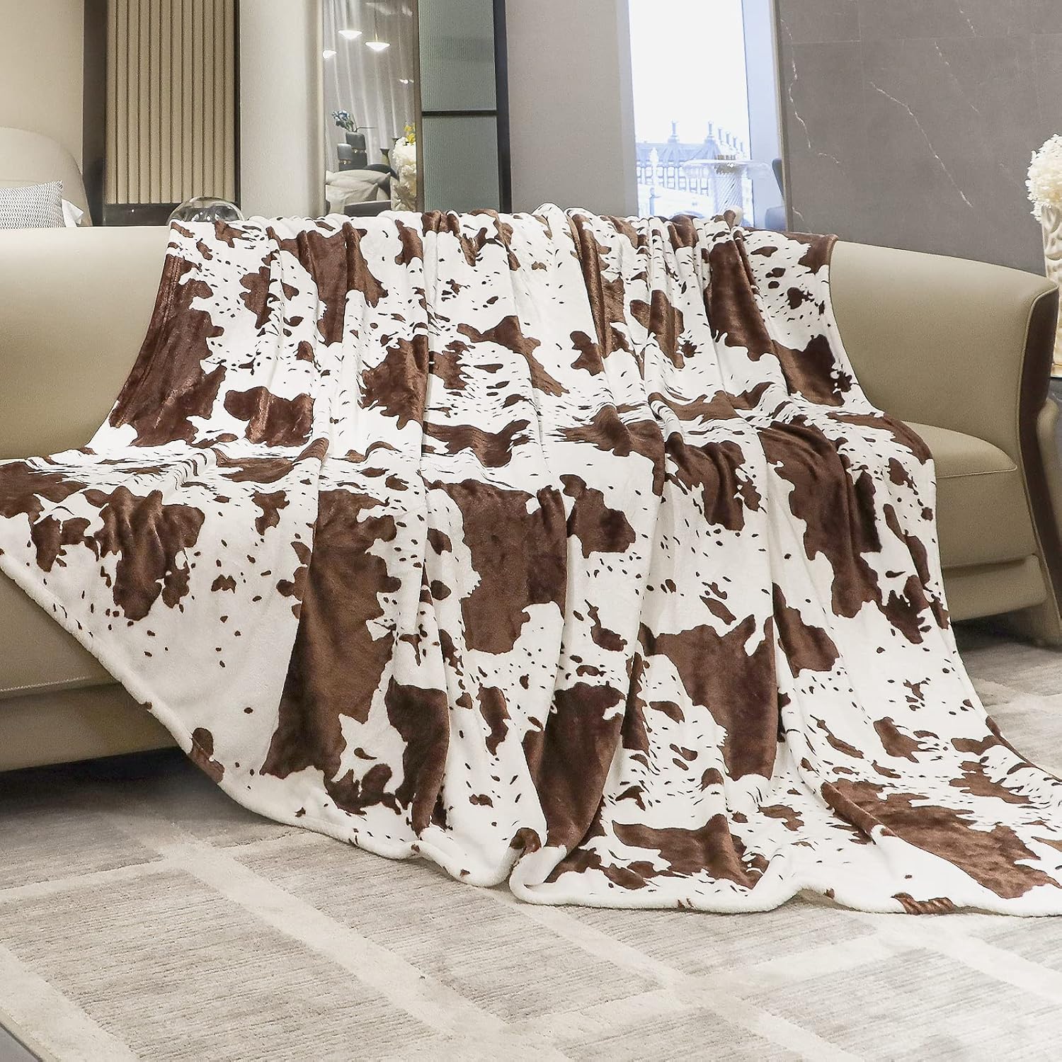 Cozy Cow Print Blanket for Bed - Soft Fleece Throw 90x90 in