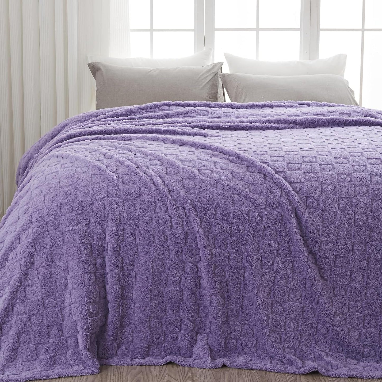 Super Soft King Blanket in Lavender for All Season Comfort
