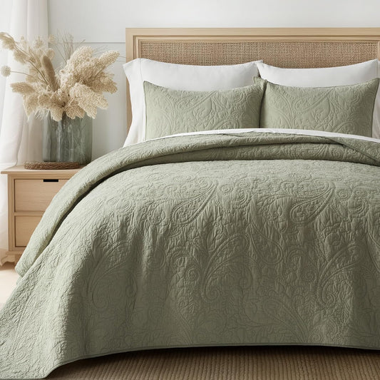 100% Cotton Paisley Quilt Set for King Size Beds in Light Sage