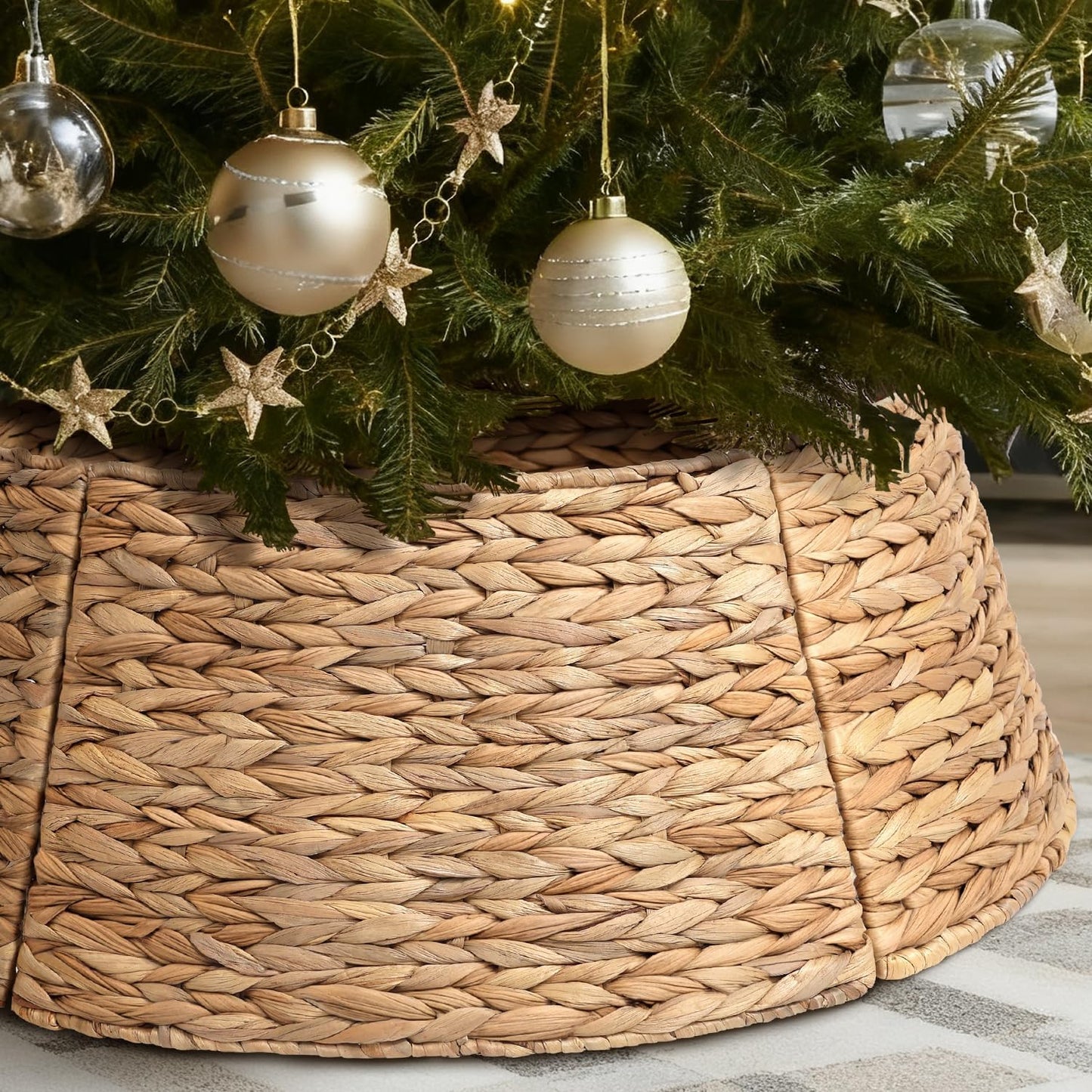 6-Piece Rattan Christmas Tree Collar for Rustic Holiday Decor