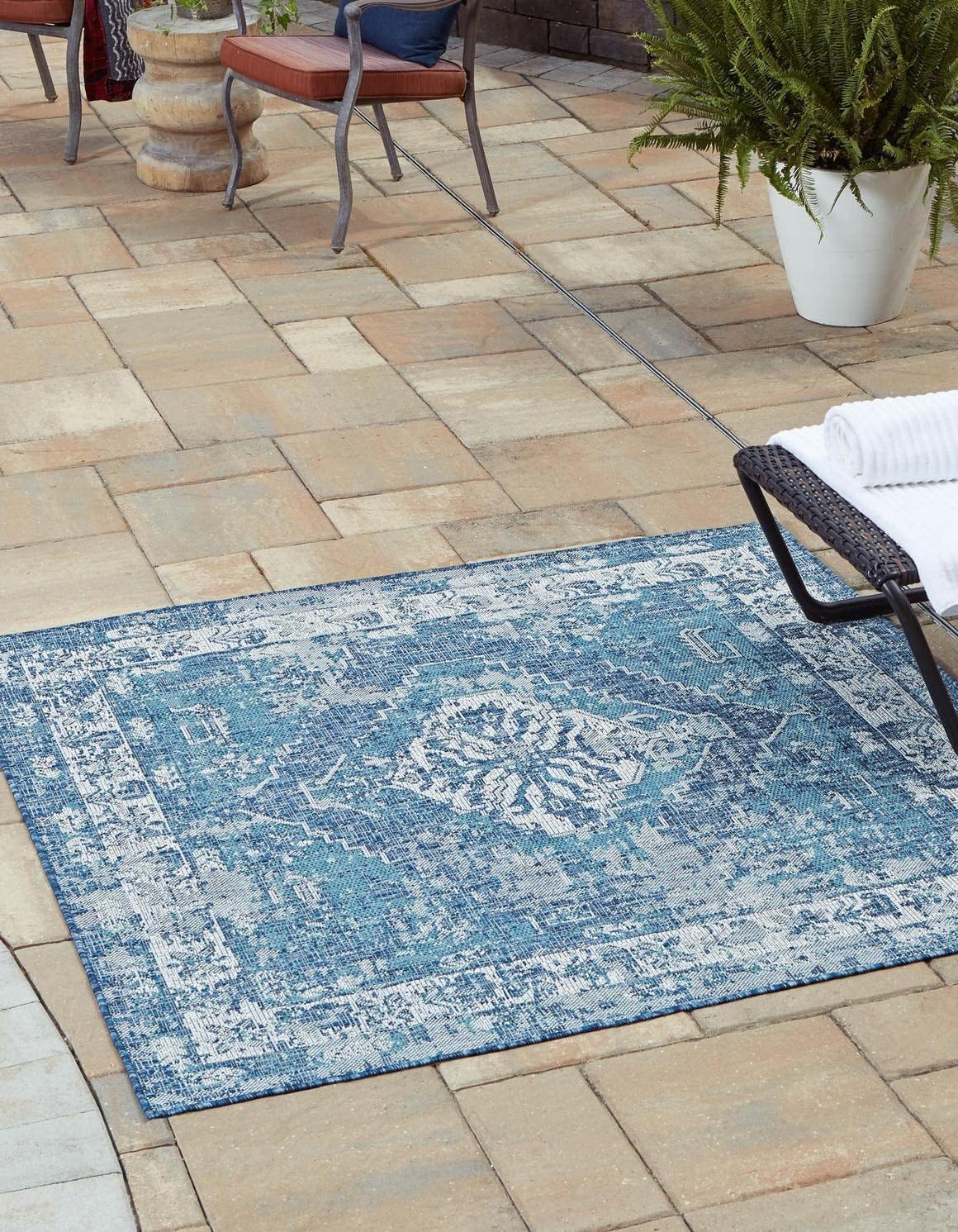 Unique Loom Outdoor Traditional Area Rug - Valeria 13ft Square