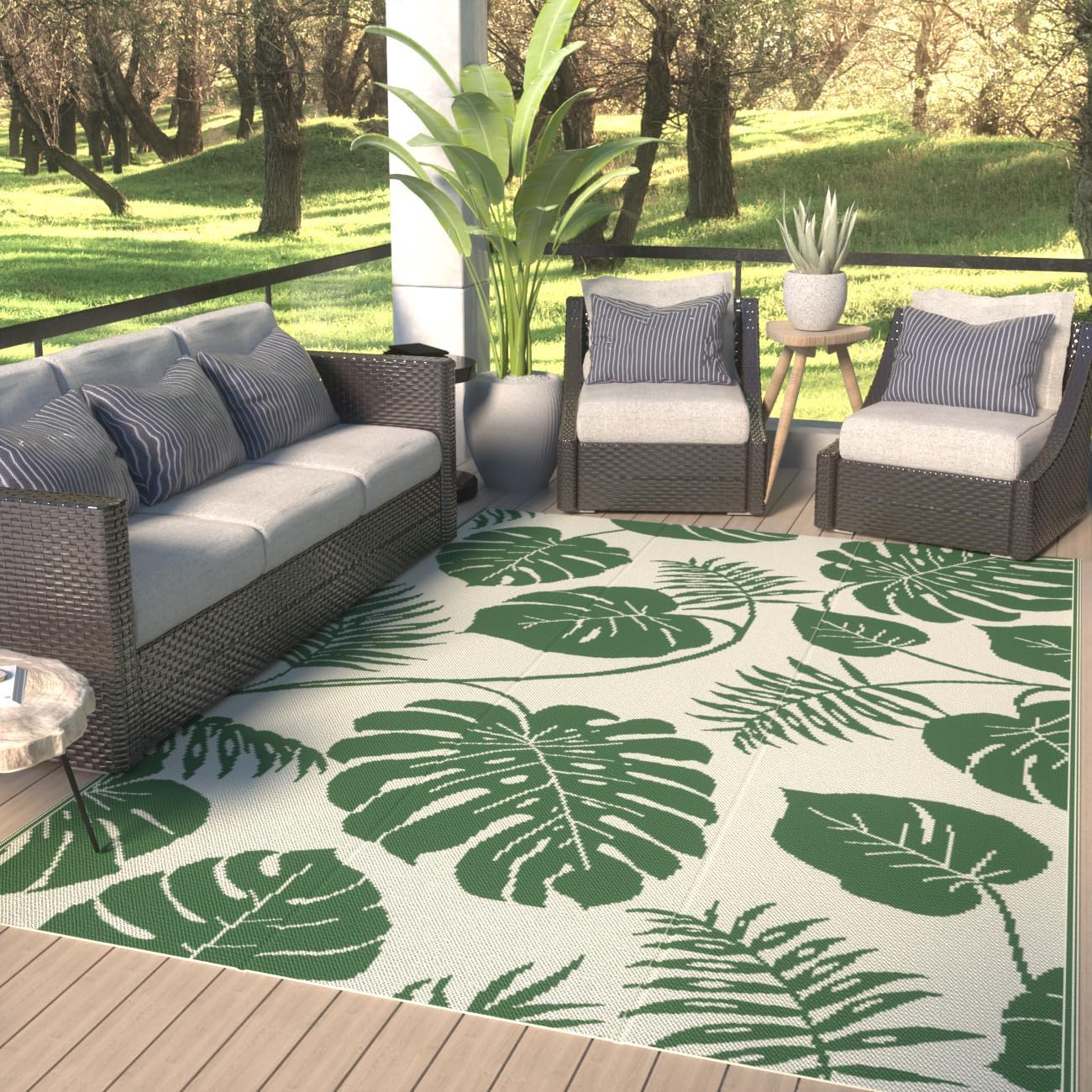 Reversible Plastic Outdoor Rug for Patio Beach Camping Garden
