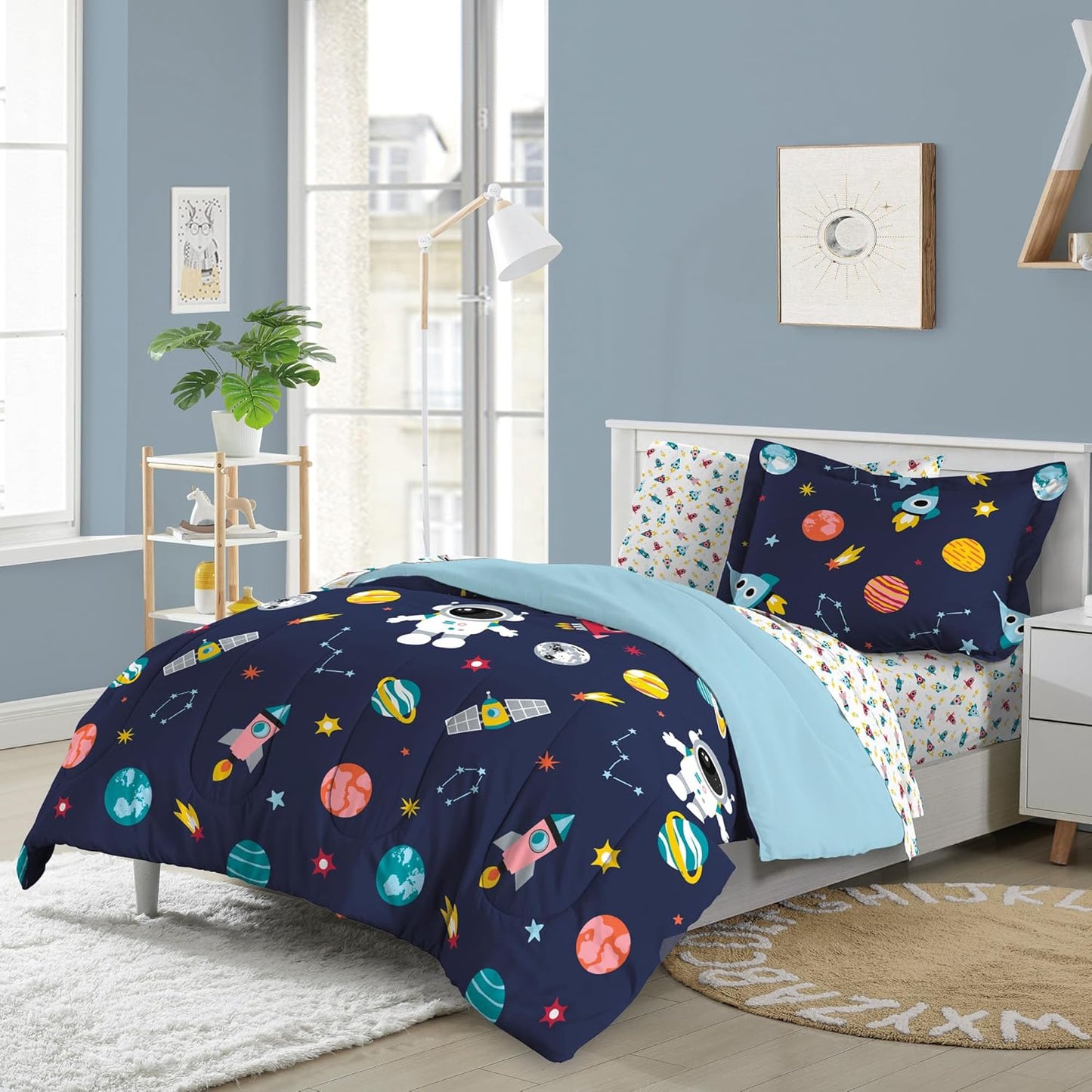 Dream Factory Kids 7-Piece Bed Set for Cozy Space Adventures