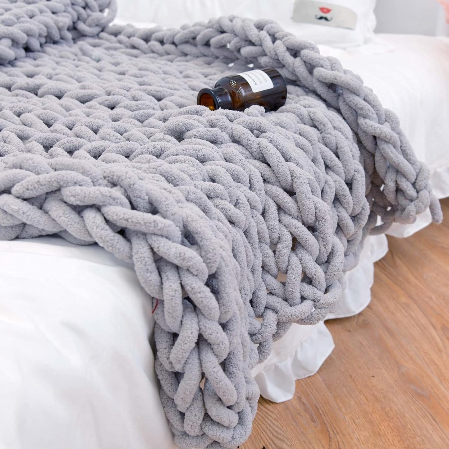 Chunky Knit Blanket Throw for Cozy Home Decor and Comfort