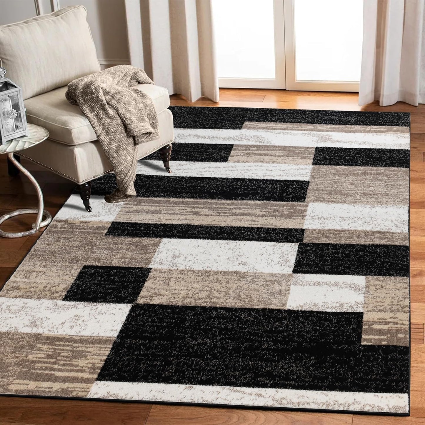 Superior Indoor Area Rug with Modern Geometric Design for Home