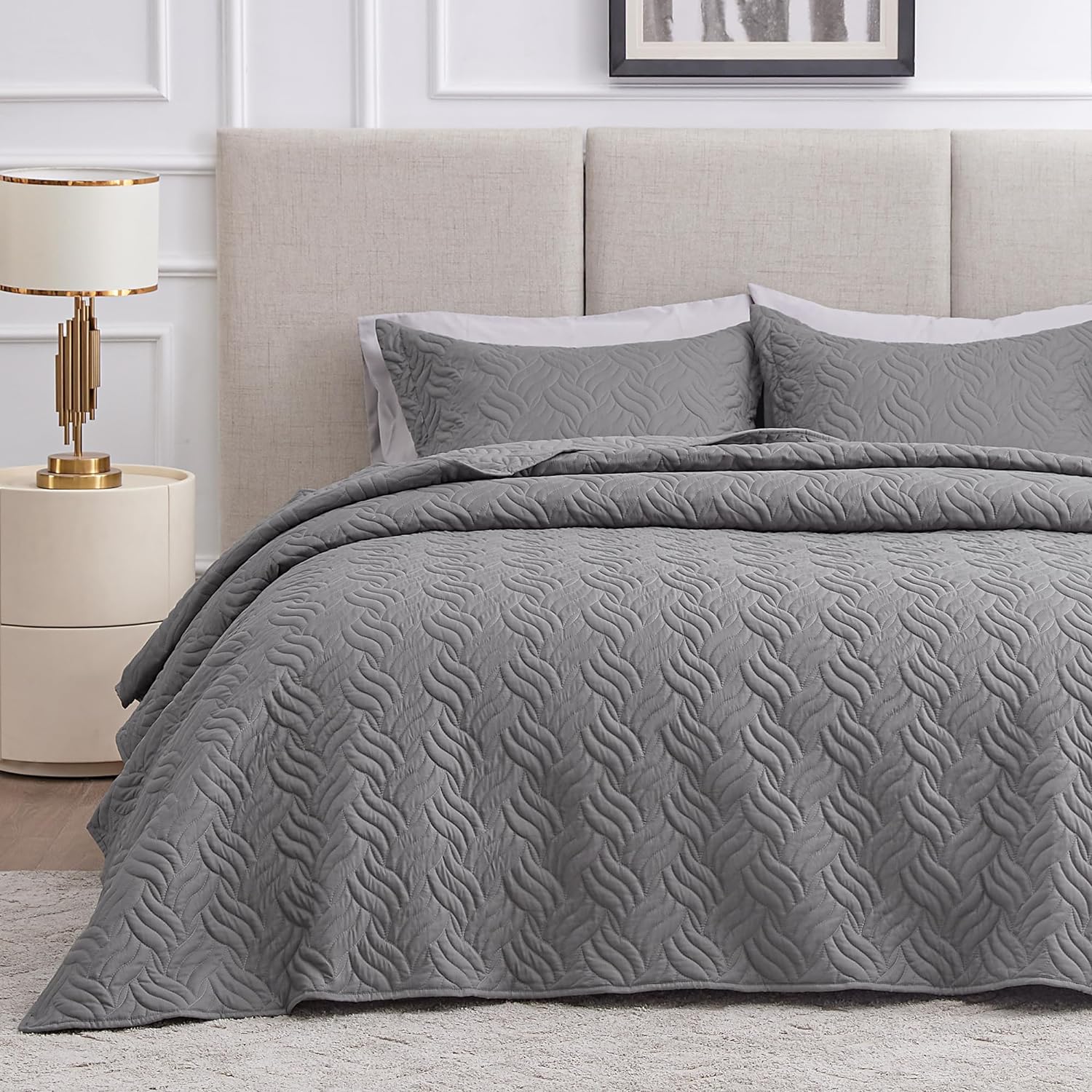 Love's Cabin King Size Quilt Set - Lightweight Grey Bedspread