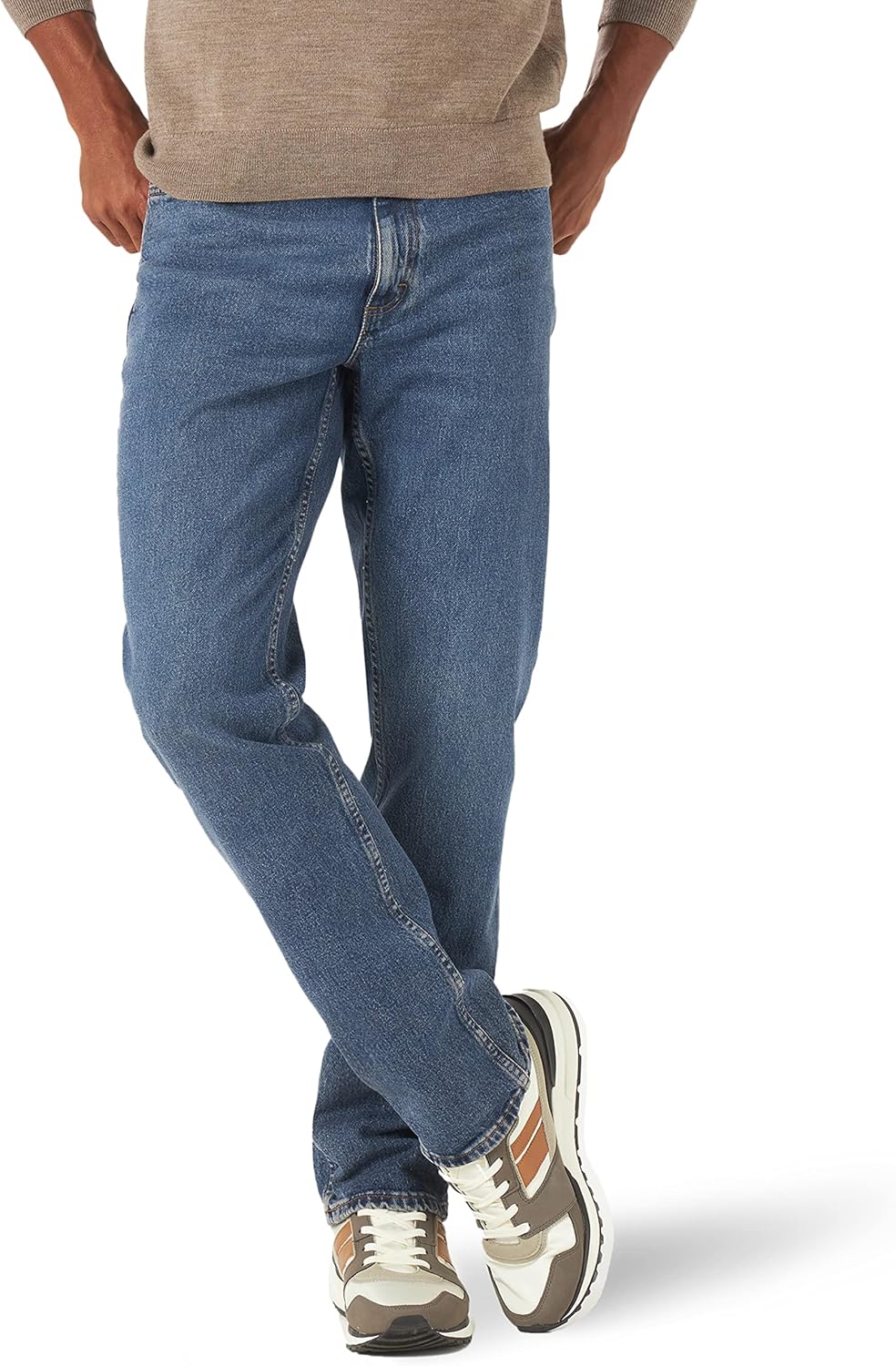 Lee Men's Legendary Relaxed Straight Jean for Comfort and Style