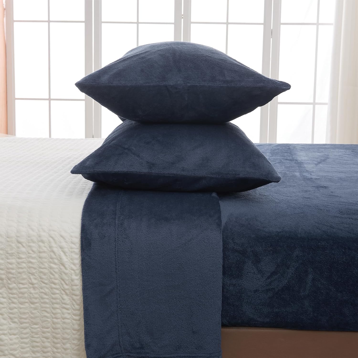 Great Bay Home Extra Soft Velvet Plush Queen Micro Fleece Sheets