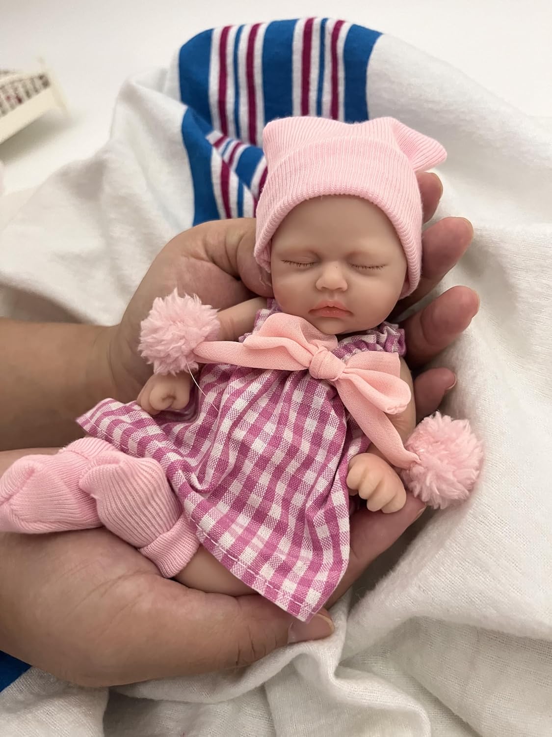 7 Inch Mini Silicone Baby Doll with Eyelashes for Kids