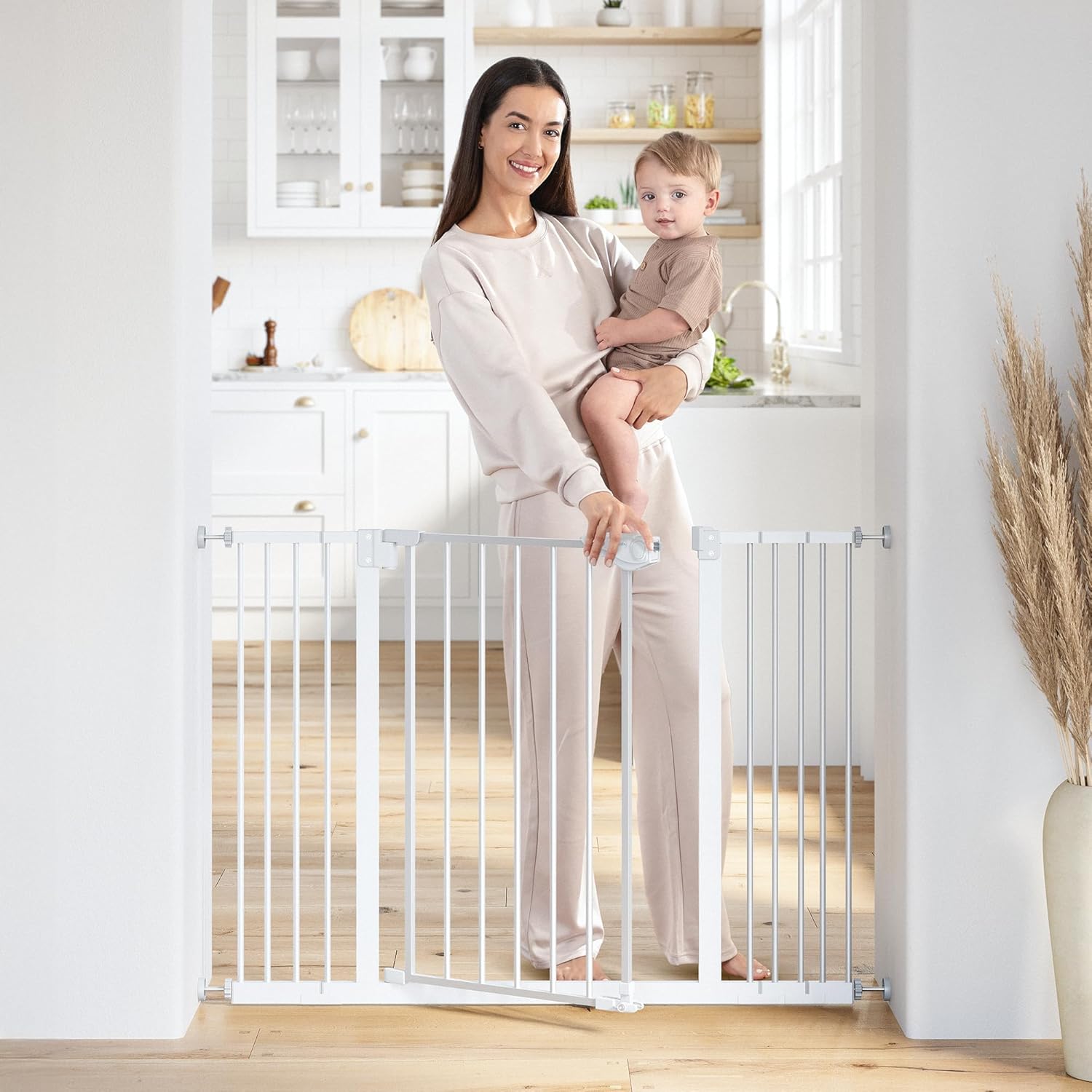Comfy Cubs Baby Safety Gate - Adjustable for Stairs and Doorways