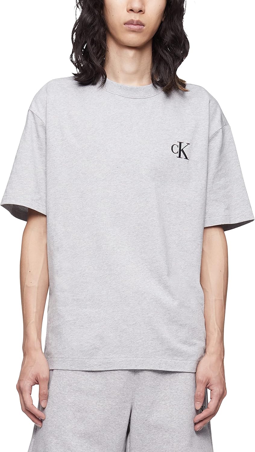 Calvin Klein Men's Relaxed Fit Monogram Logo Crewneck T-Shirt Review