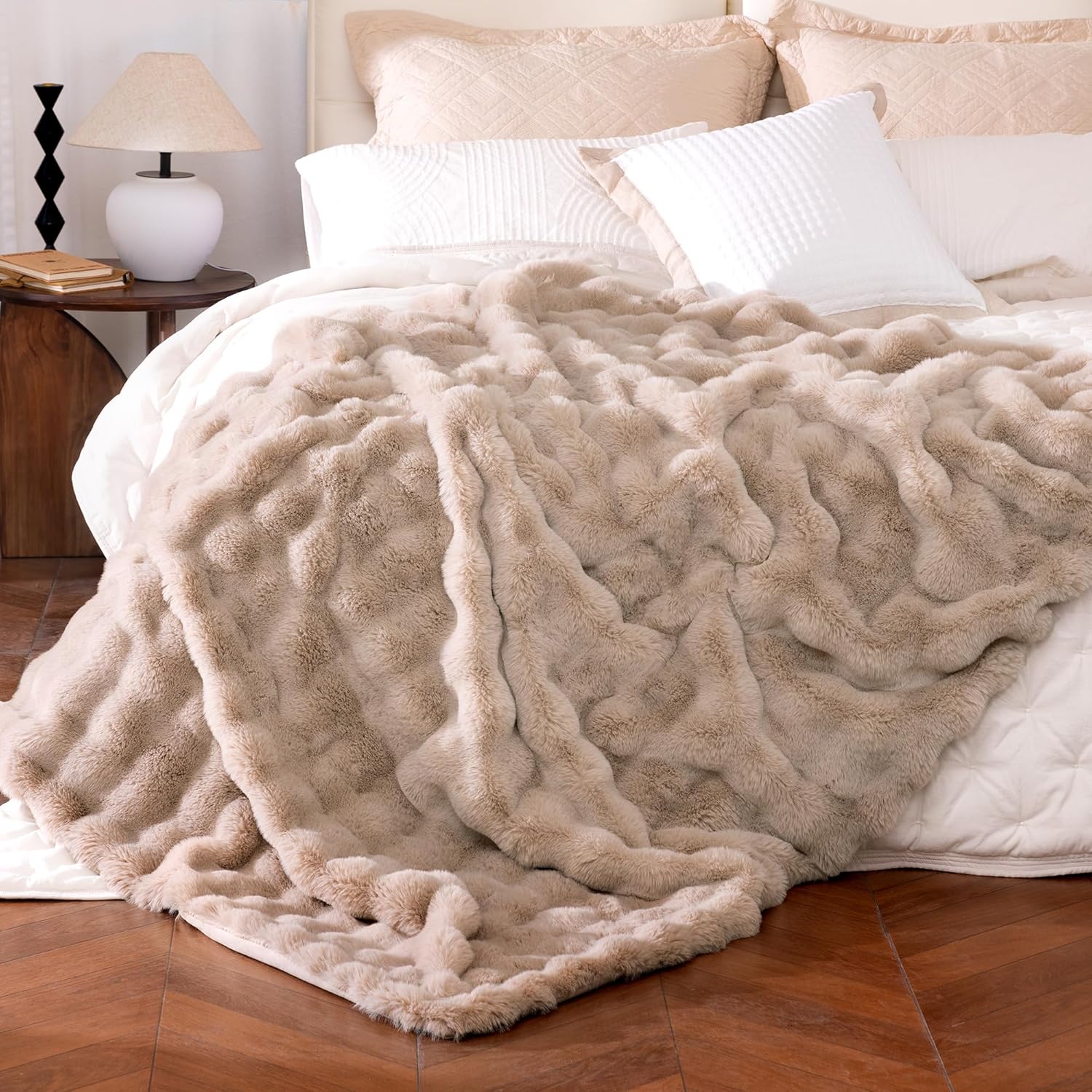 Ultra Soft Cozy Faux Fur Throw Blanket for Ultimate Comfort