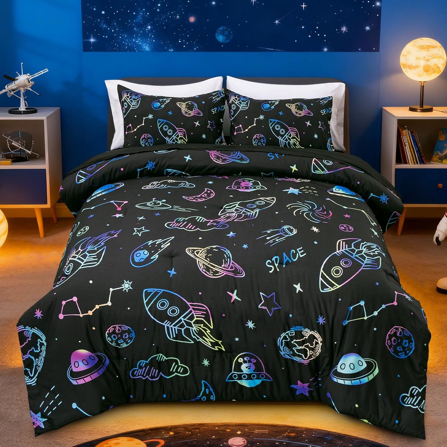 Aimuan Twin Space Bedding Set for Kids with Rocket Print