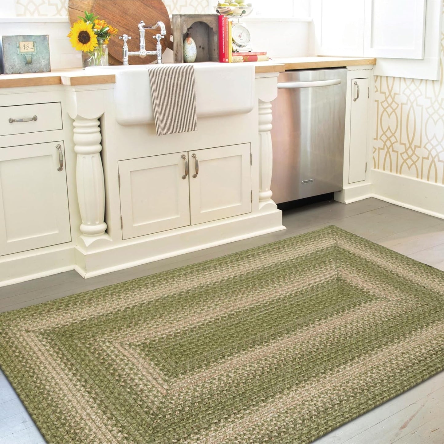 Grassland Green Braided Rug - Rustic Jute Kitchen Decor