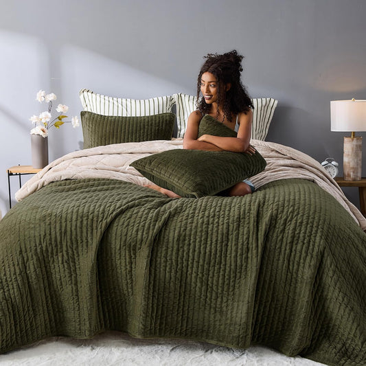 Luxury Velvet Quilt King - Soft Lightweight Comforter Set