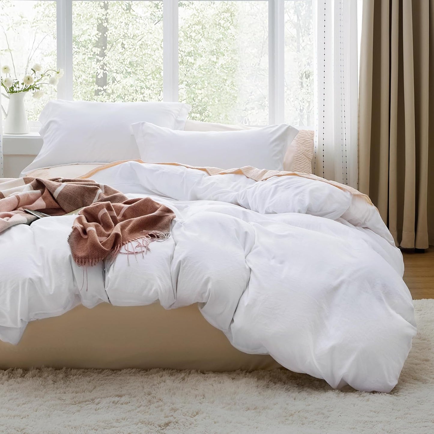 Bedsure Bright White Duvet Cover Queen Size for Cozy Sleep