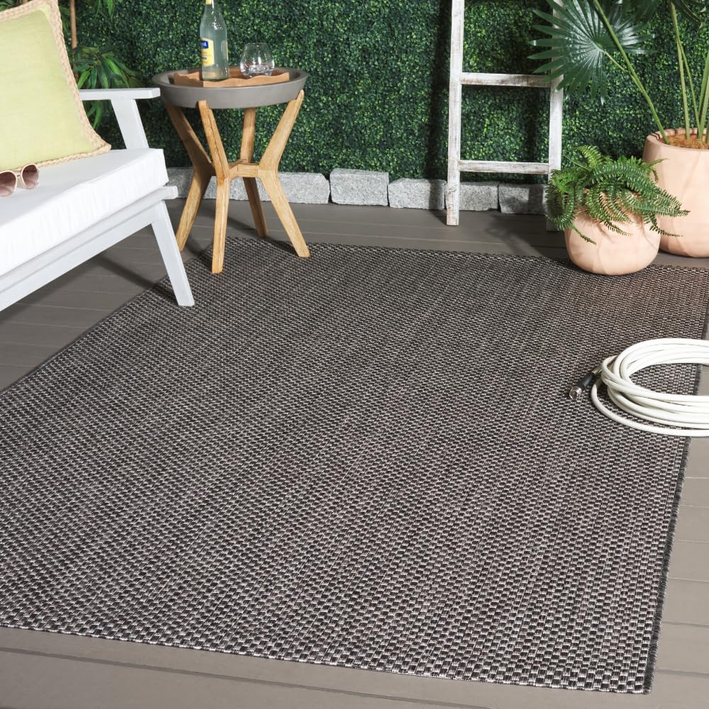 SAFAVIEH Courtyard Collection Area Rug - Stylish & Durable