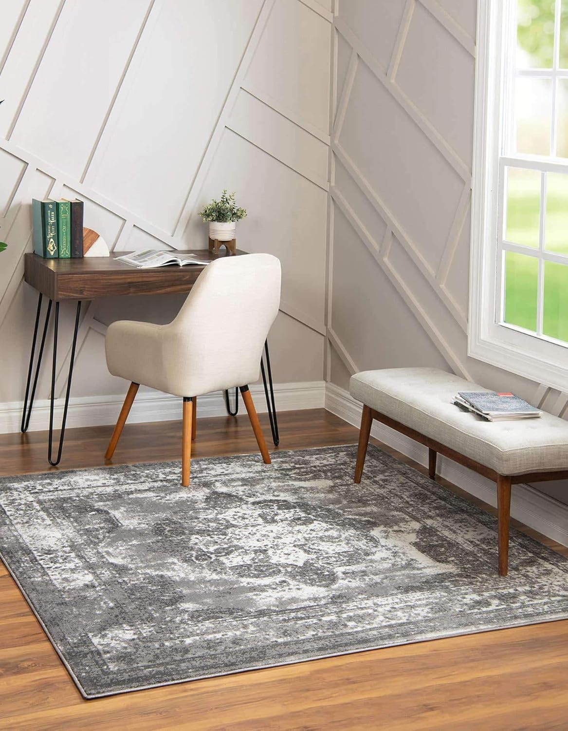 Unique Loom Sofia Collection Area Rug - Stylish Gray/Ivory Design