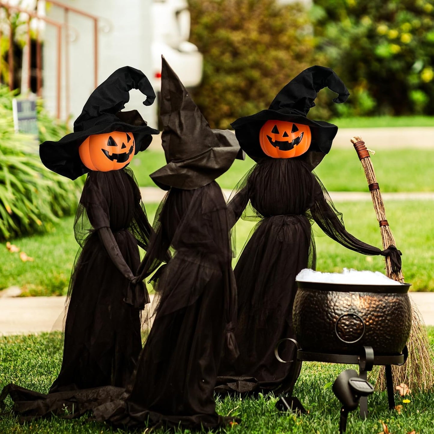 Light Up Pumpkins and Witches Set for Spooky Halloween Decor
