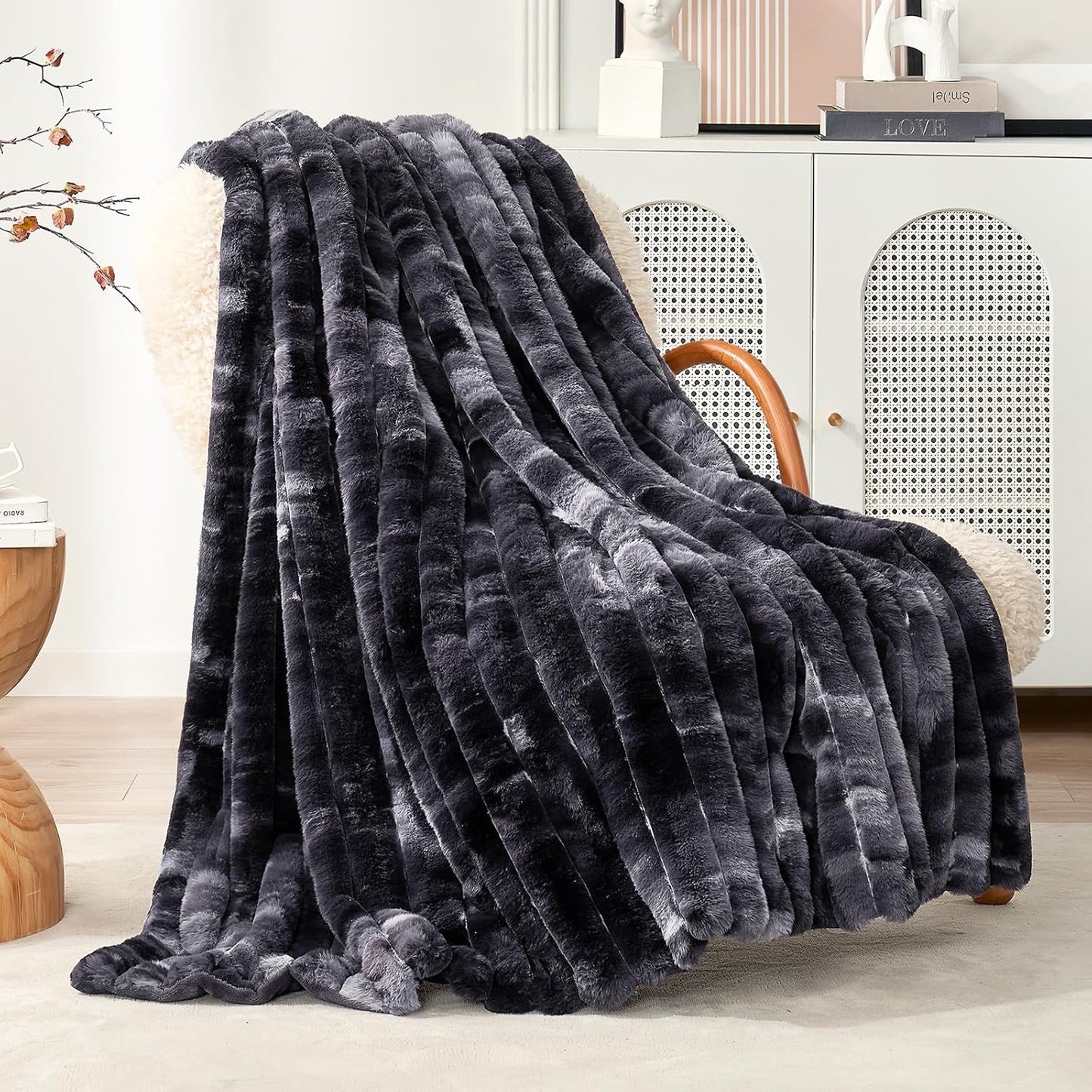 Cozy Bliss Faux Fur Throw Blanket for Couch and Living Room