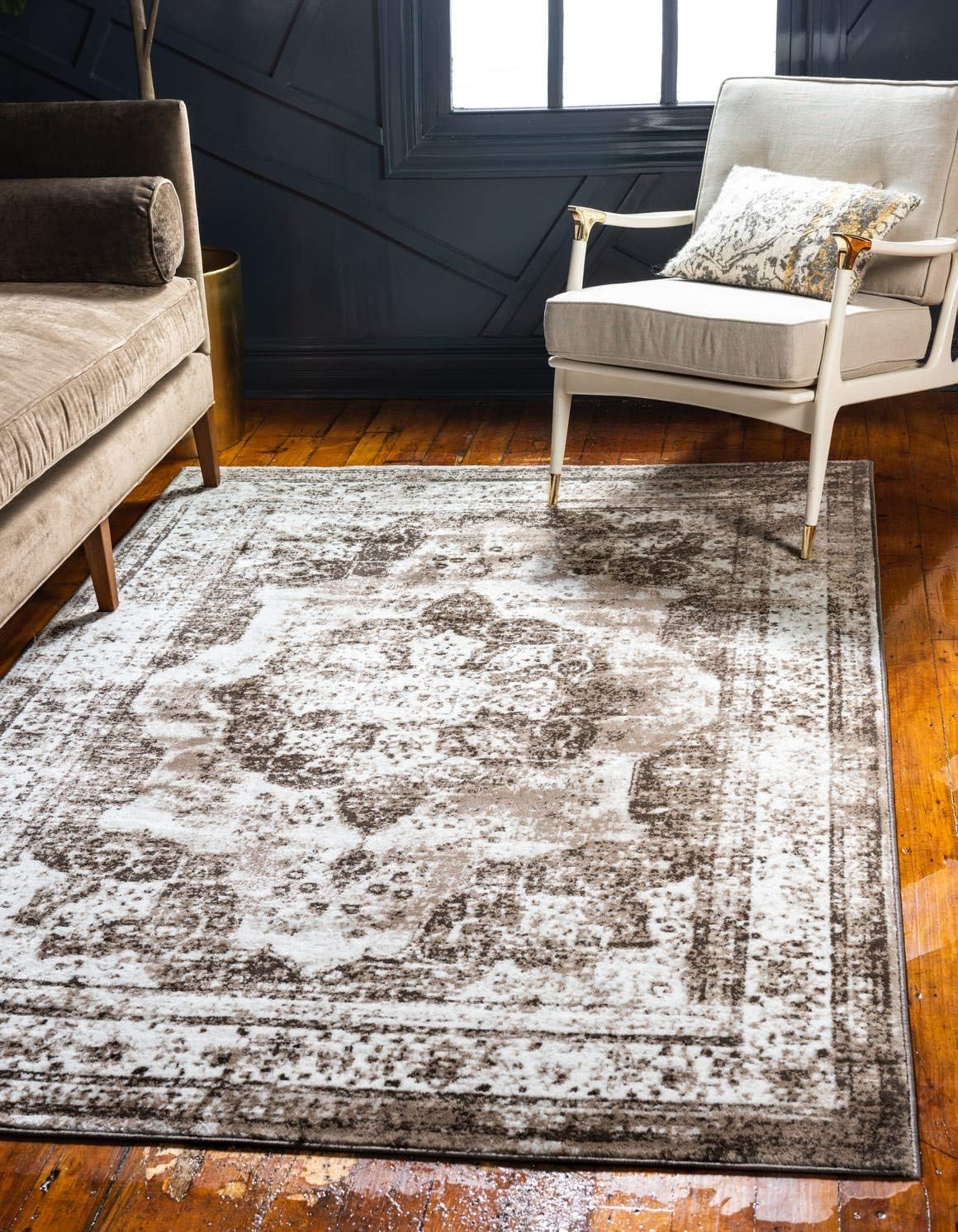 Unique Loom Sofia Collection Area Rug - Vintage Style Elegance