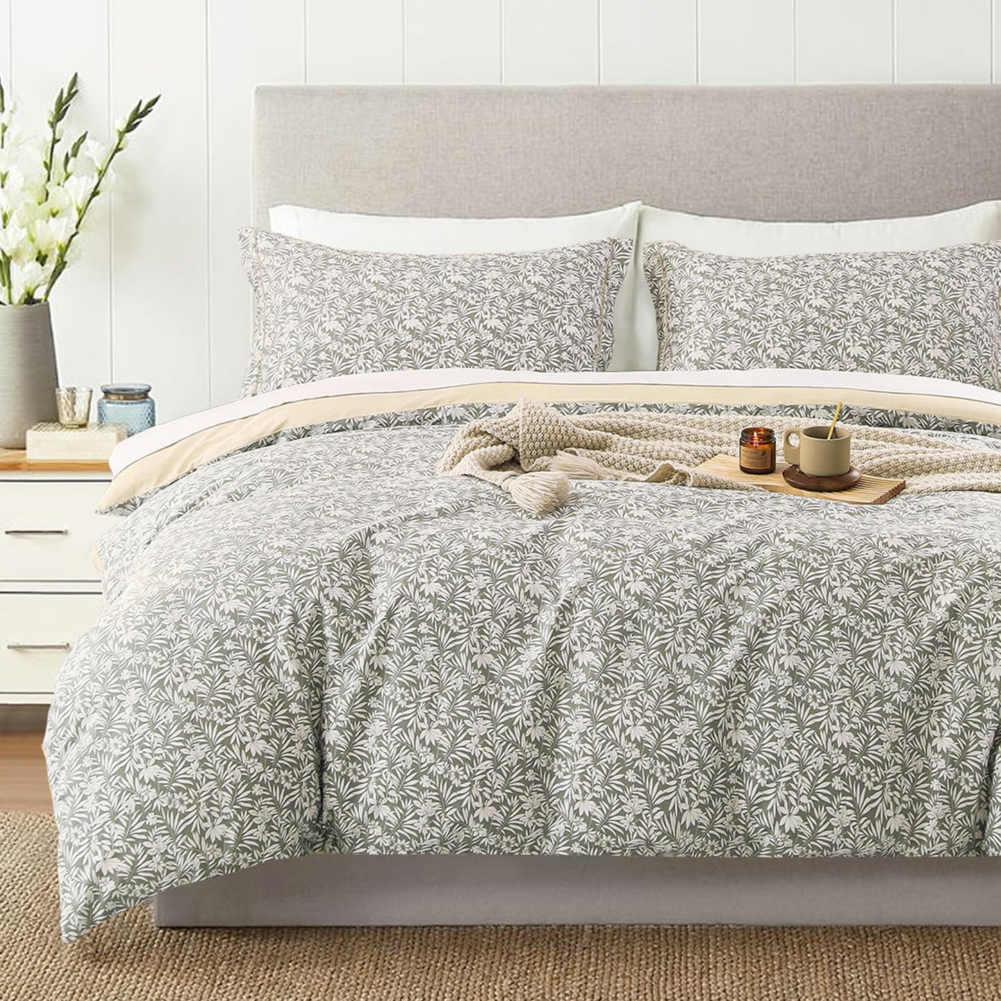 Elegant 100% Cotton Duvet Cover Set with Botanical Design