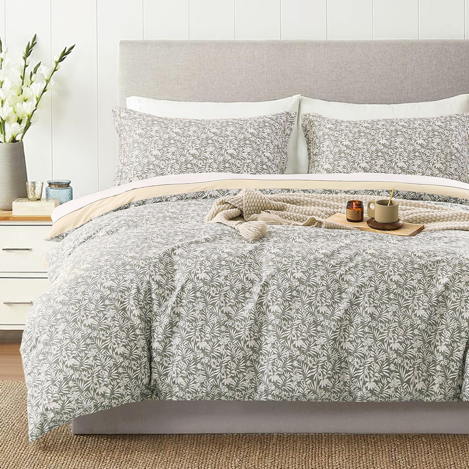 Elegant 100% Cotton Duvet Cover Set with Botanical Design