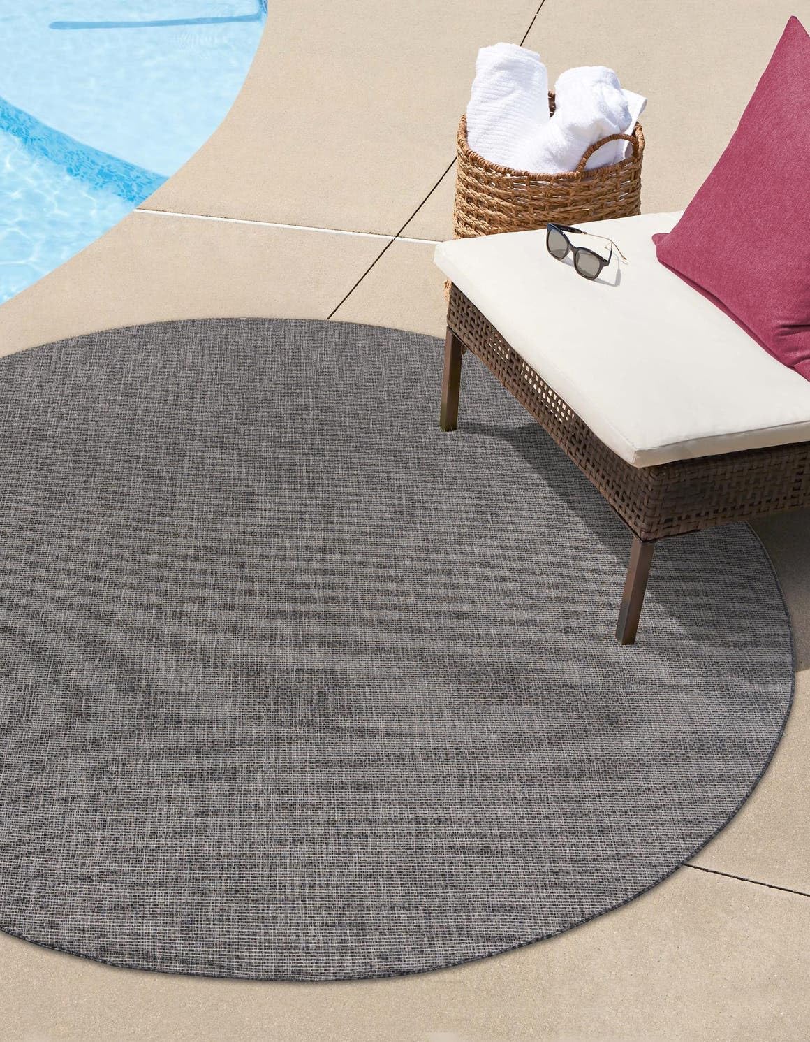 Unique Loom Outdoor Solid Collection Area Rug for Versatile Spaces