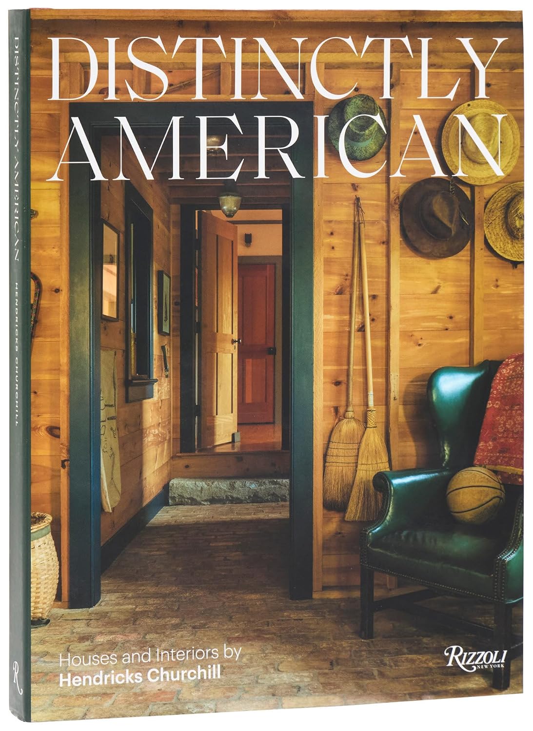 Distinctly American Houses and Interiors Review by Experts