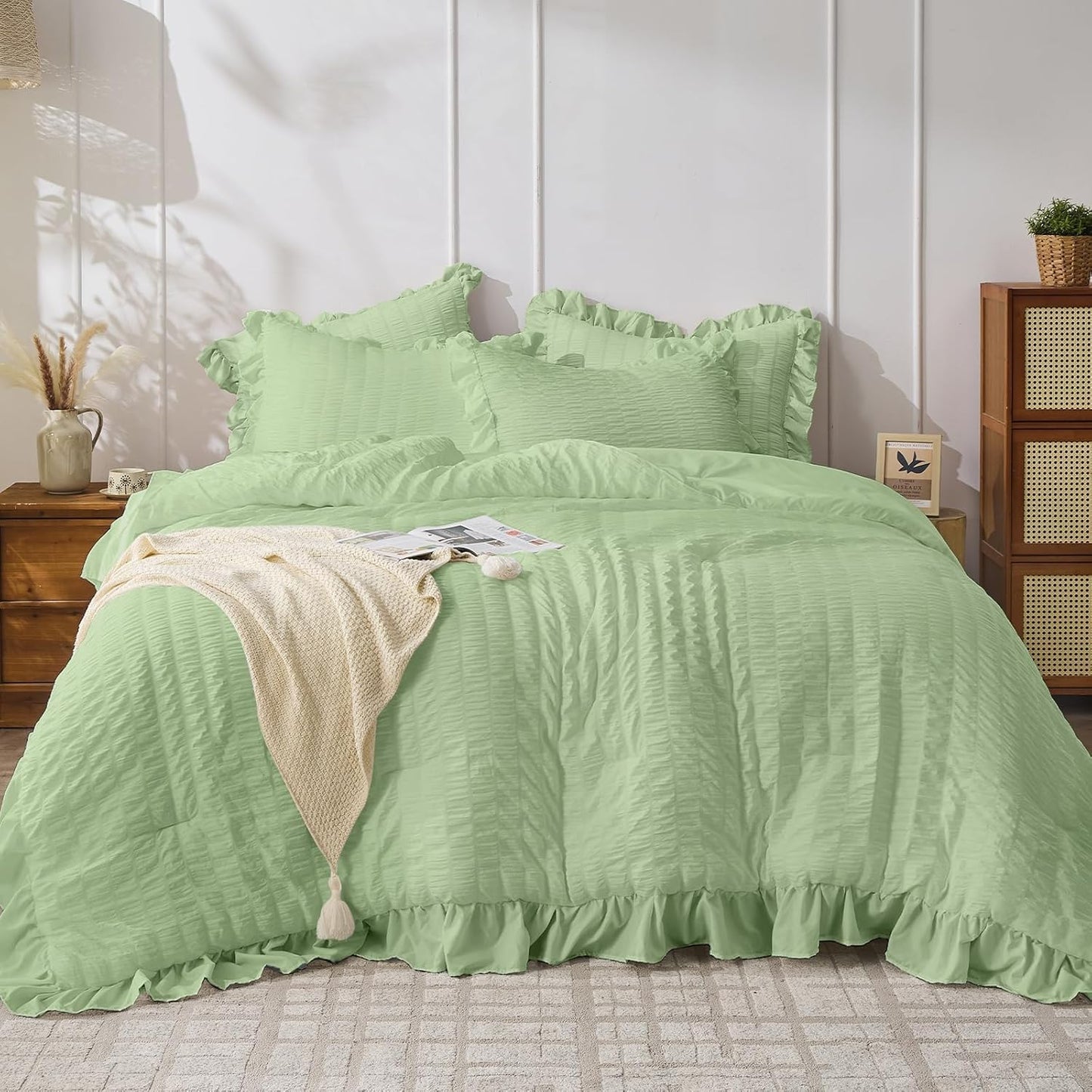 Sage Green Queen Comforter Set by JOLLYVOGUE - Lightweight & Fluffy