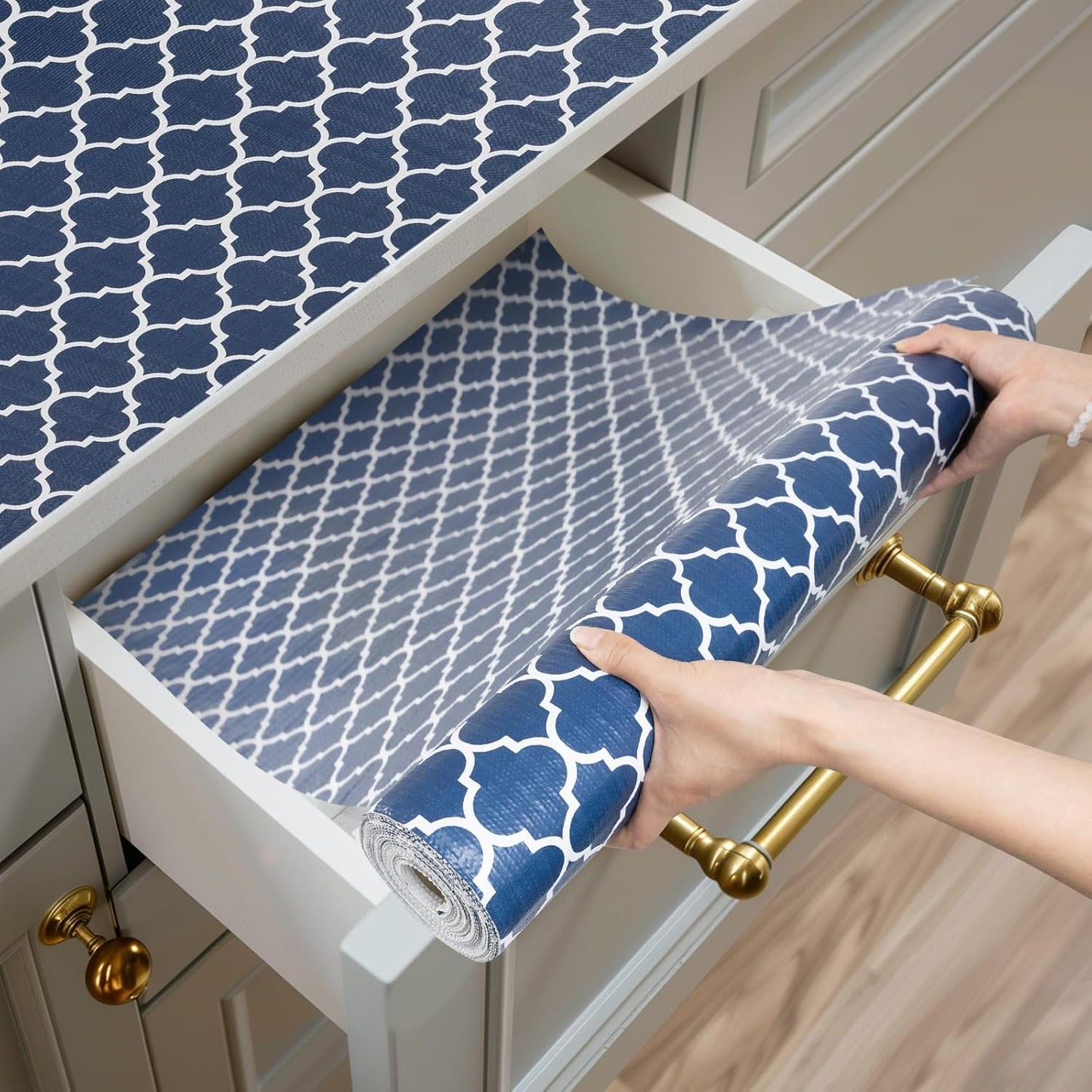 Non-Adhesive Shelf and Drawer Liner for Kitchen Cabinets