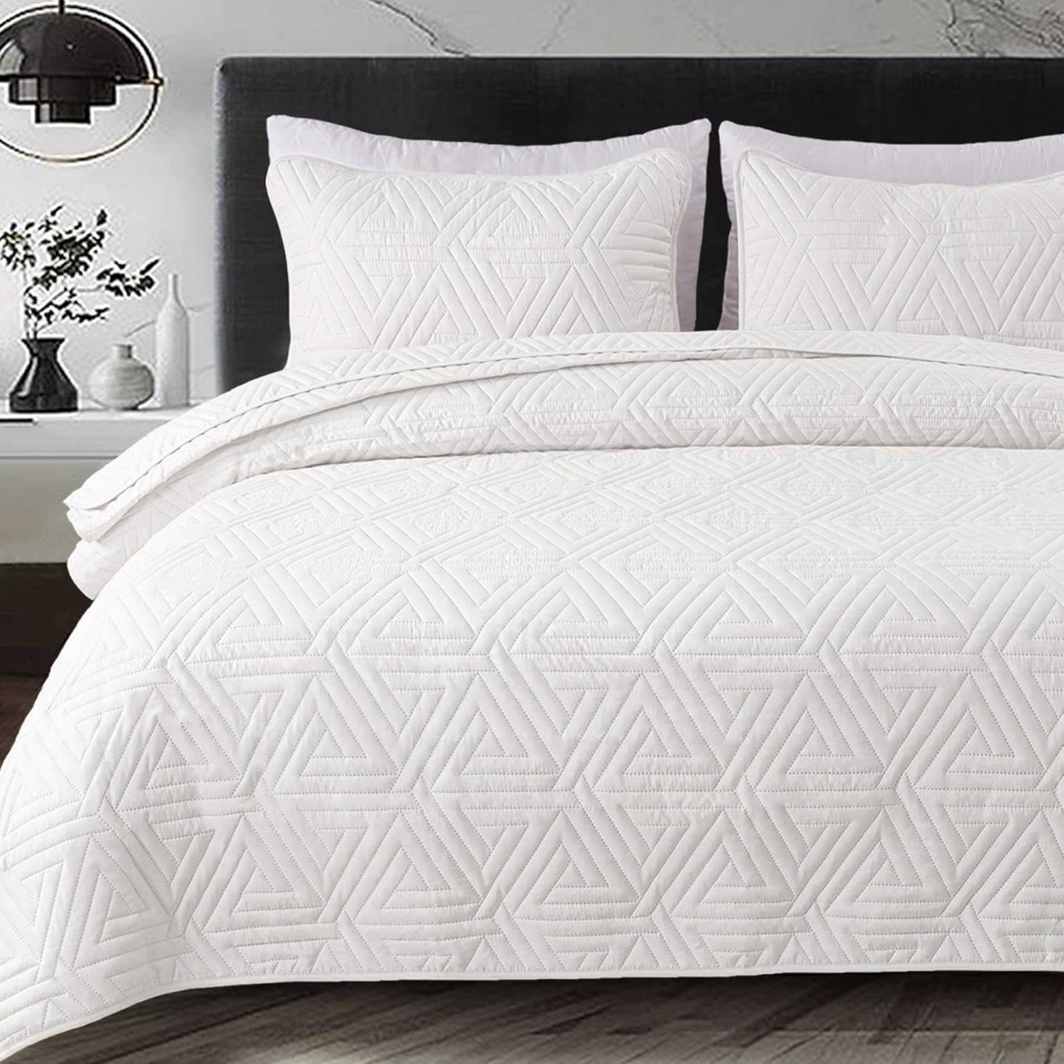 Whale Flotilla Soft Twin Size Quilt Set for All Seasons