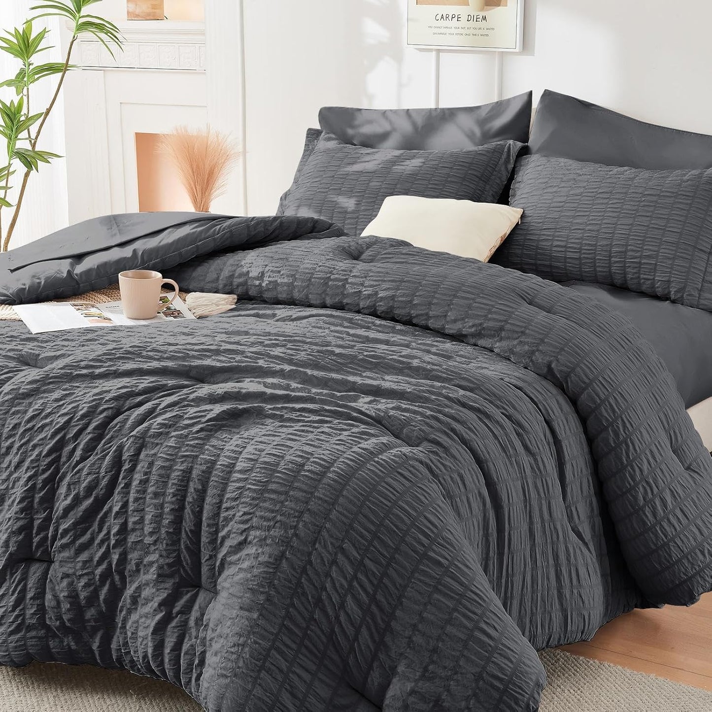 HYMOKEGE Oversized Queen Comforter Set for All Seasons Luxury