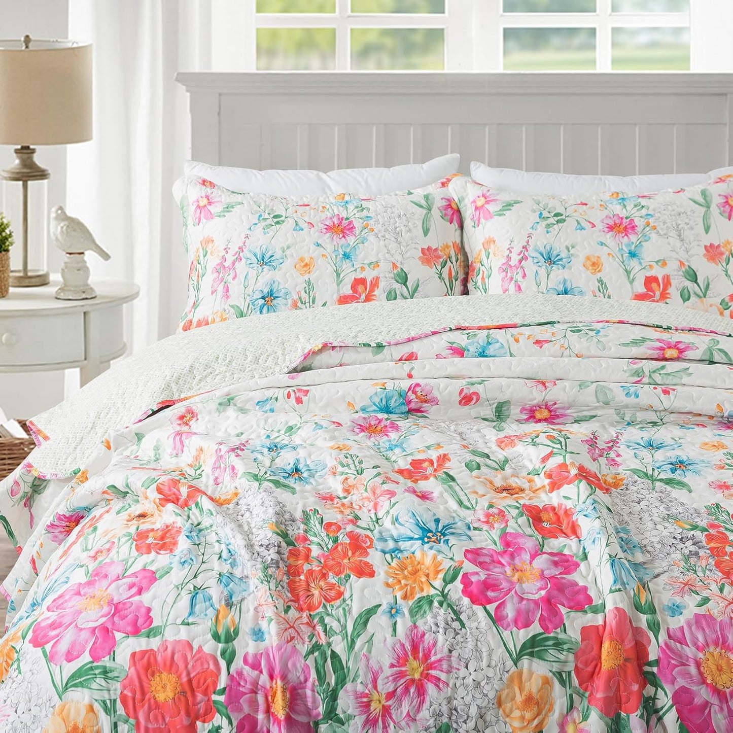 Travan Floral Quilt Queen Set - Ultra Soft Reversible Bedding