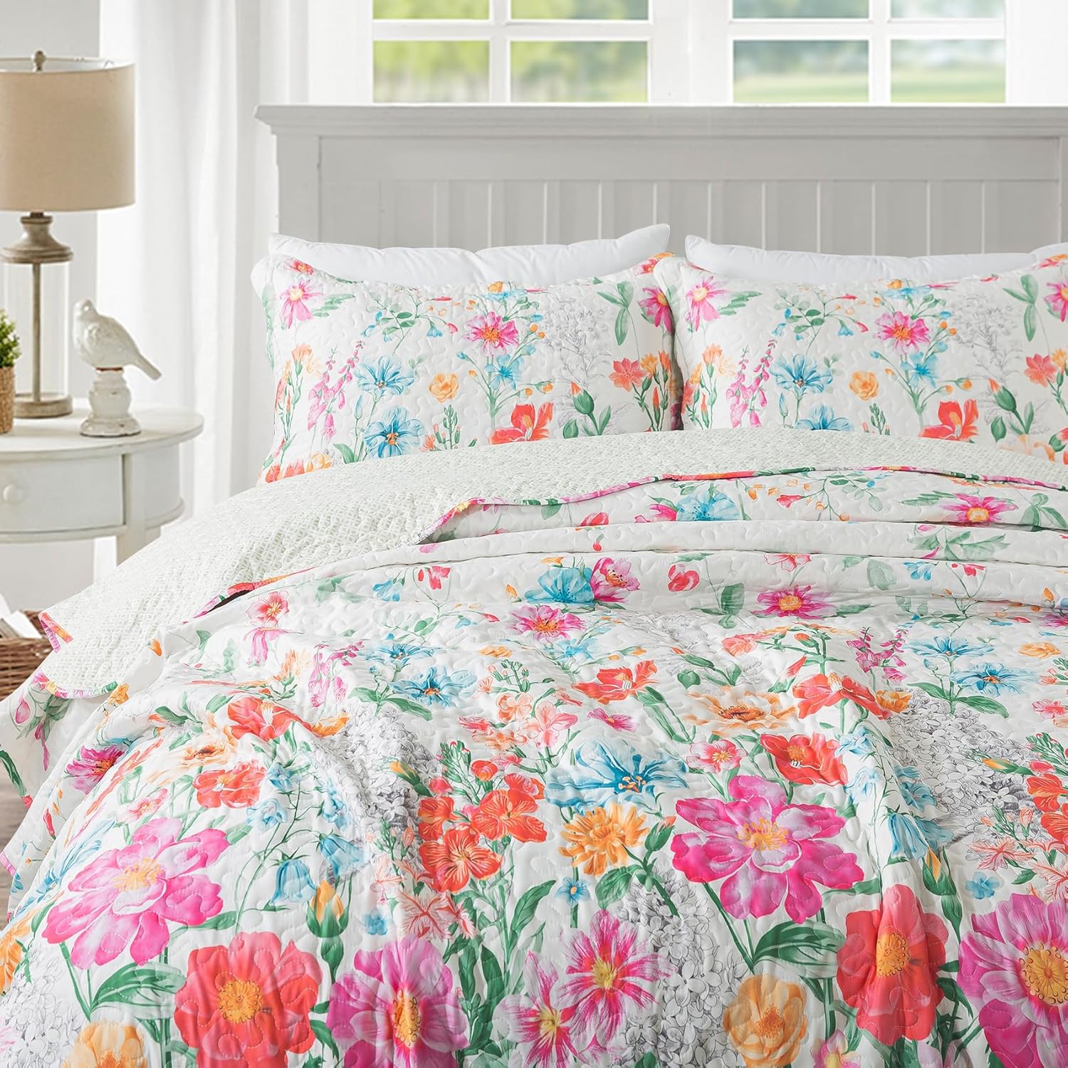 Travan Floral Quilt Queen Set - Ultra Soft Reversible Bedding