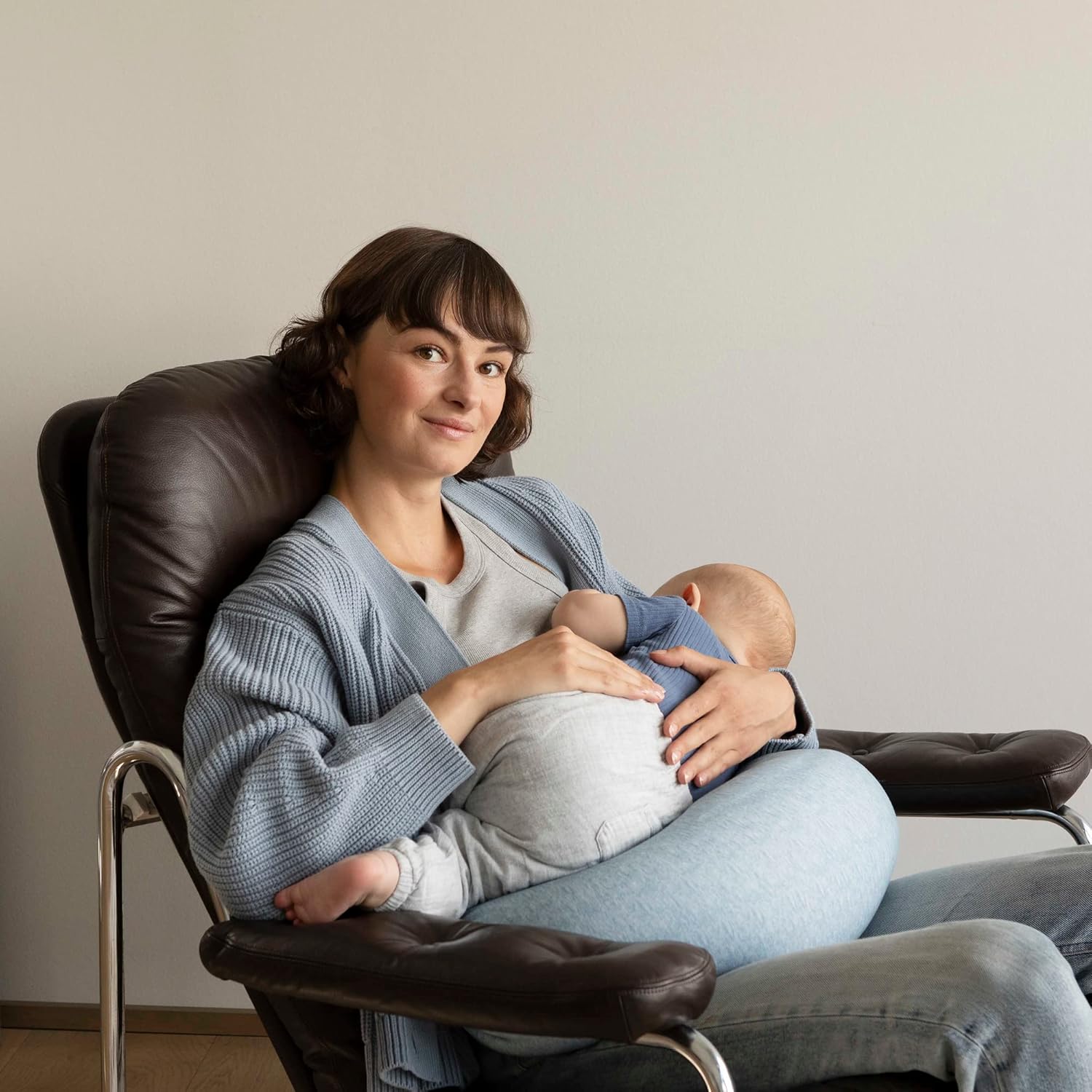 bbhugme Adjustable Nursing Pillow for Breastfeeding Support