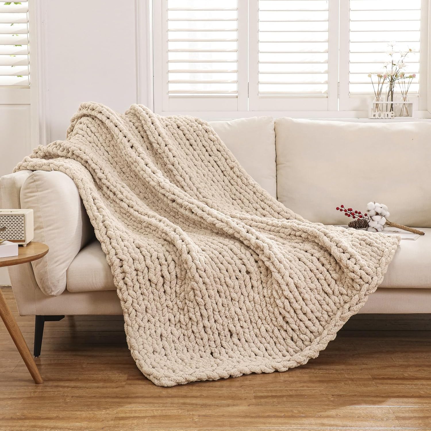 WESHIONGOO Chunky Knit Blanket Throw for Couch and Bed