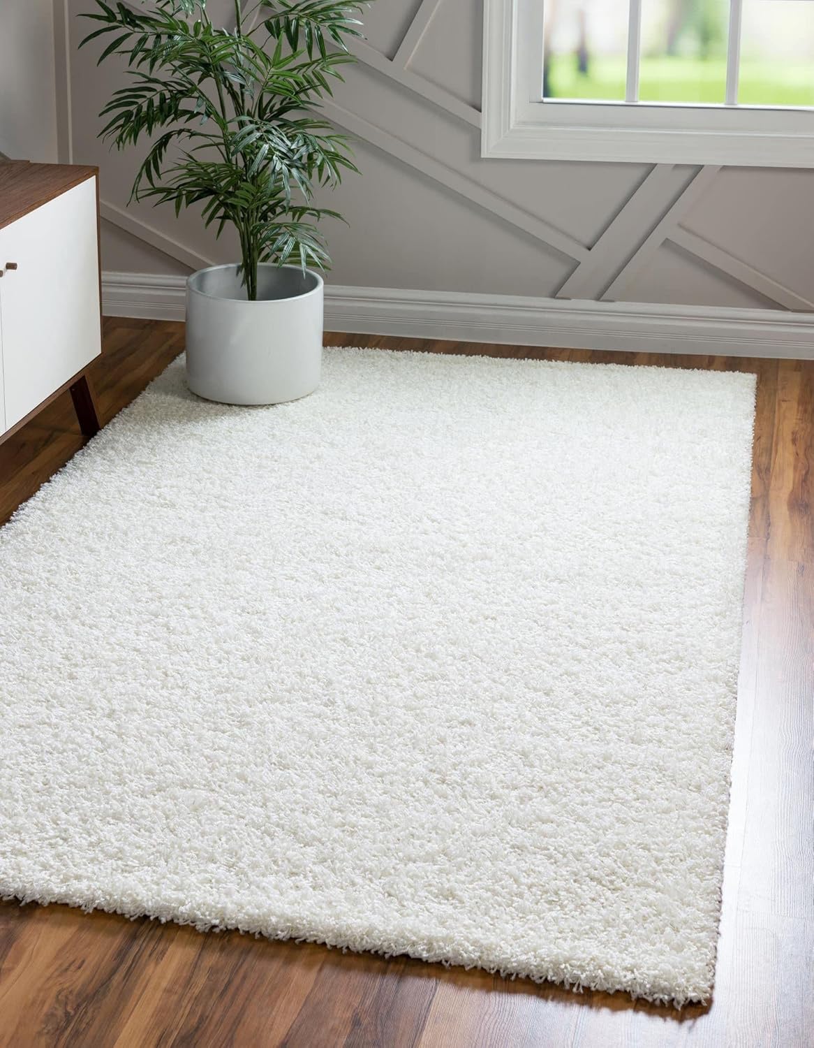 Unique Loom Solid Shag Collection Area Rug for Cozy Spaces